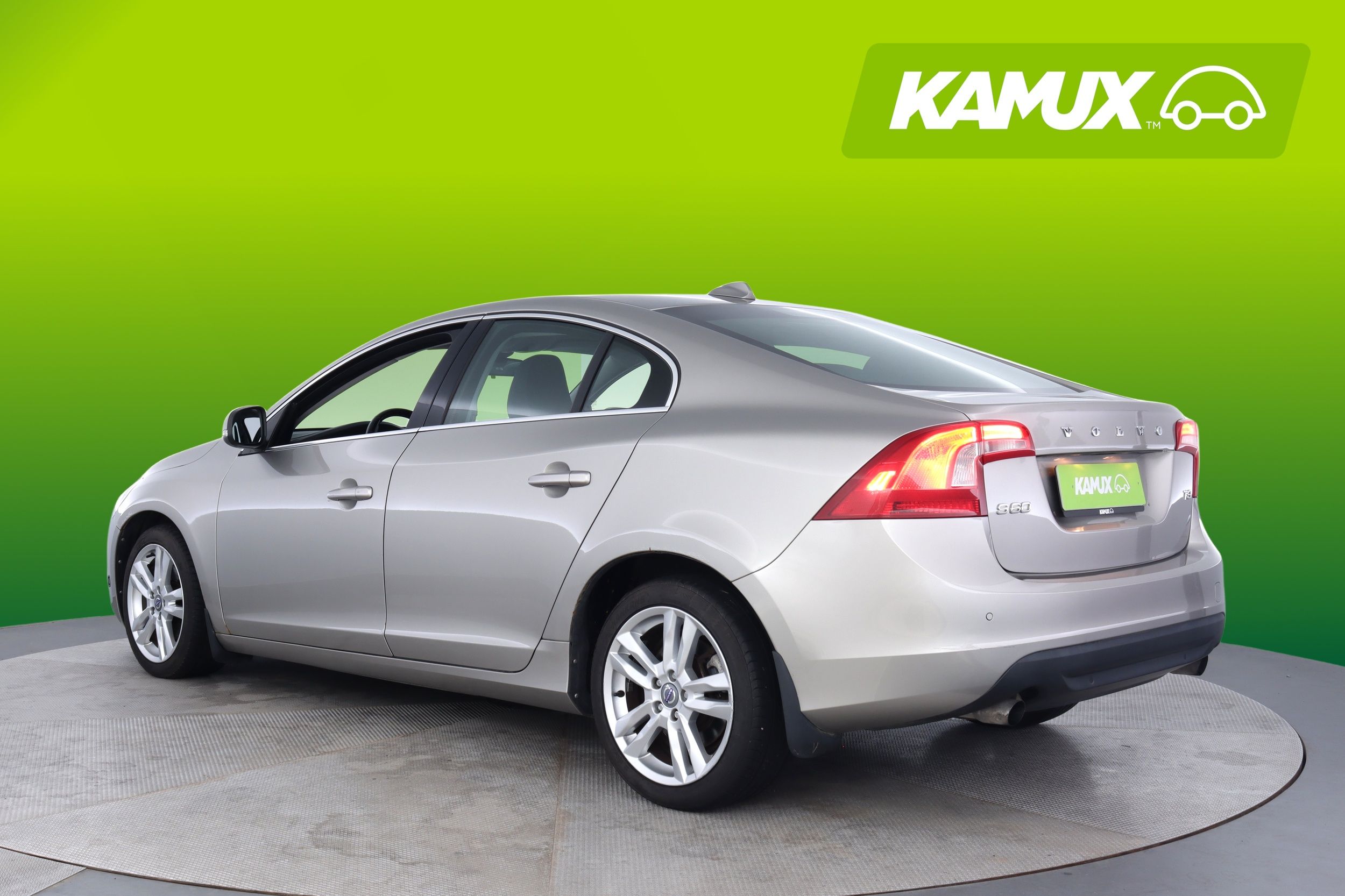 Volvo S60 T3 Momentum 2011, photo 4/19