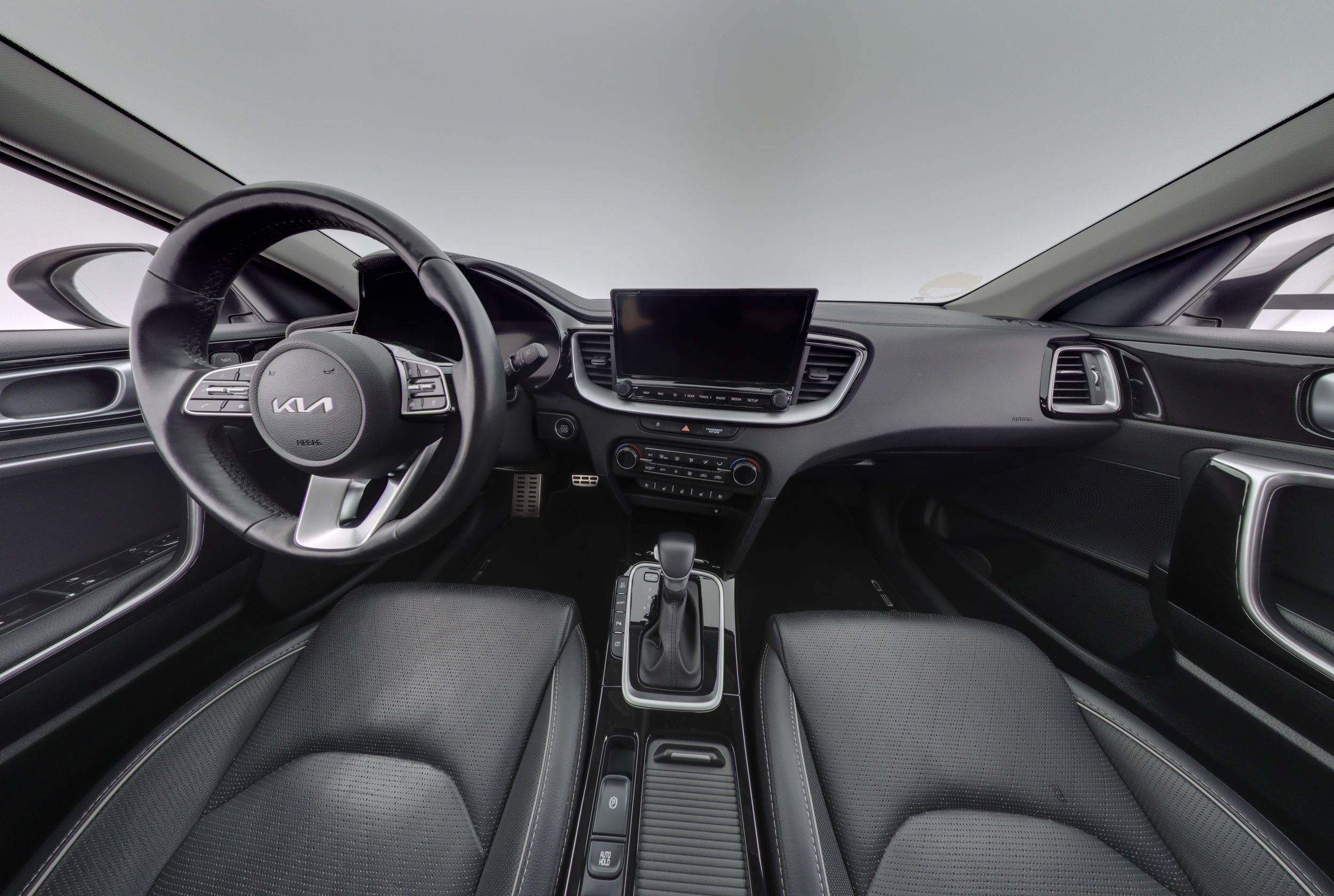 Kia Ceed 1.6 Plug-in Hybrid Platinum 2023, photo 7/34