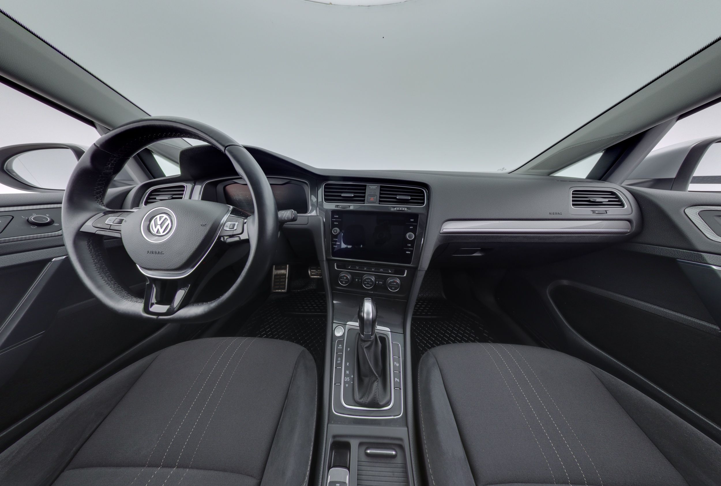 Volkswagen Golf 2019, kuva 7/33