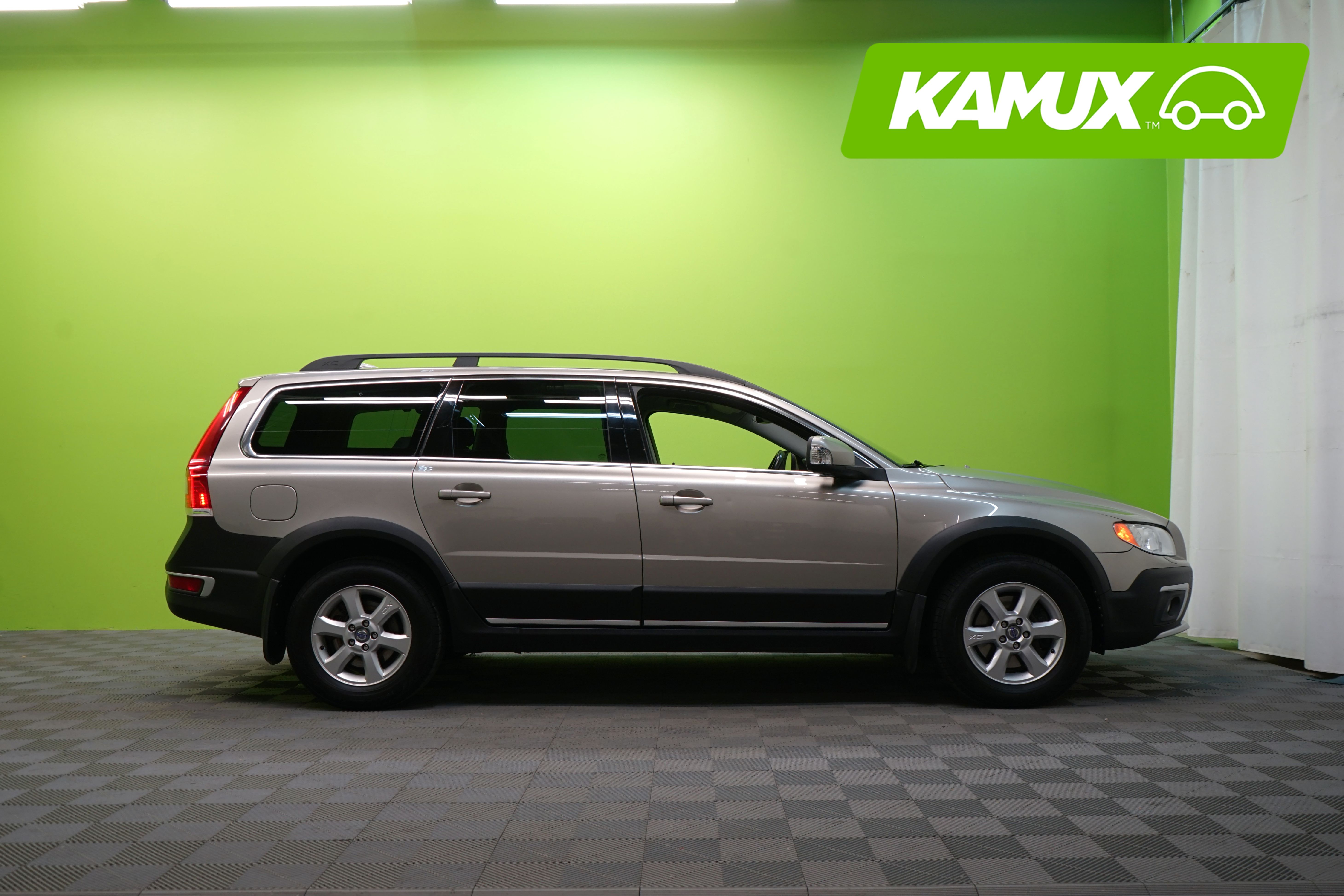 Volvo XC70 D4 AWD Momentum Edition aut 2014, kuva 2/24