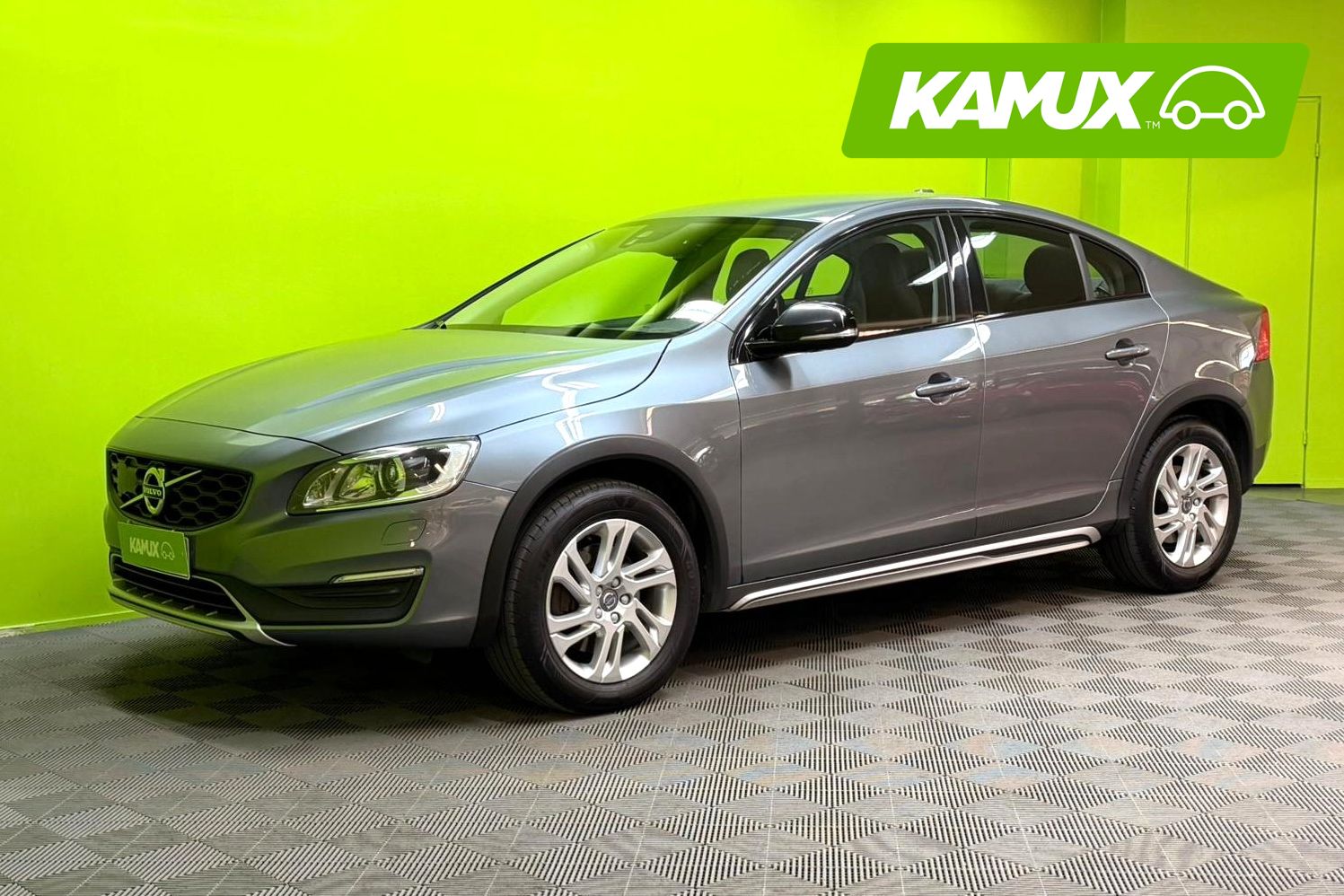 Volvo S60 Cross Country D4 Momentum 2018, photo 6/14