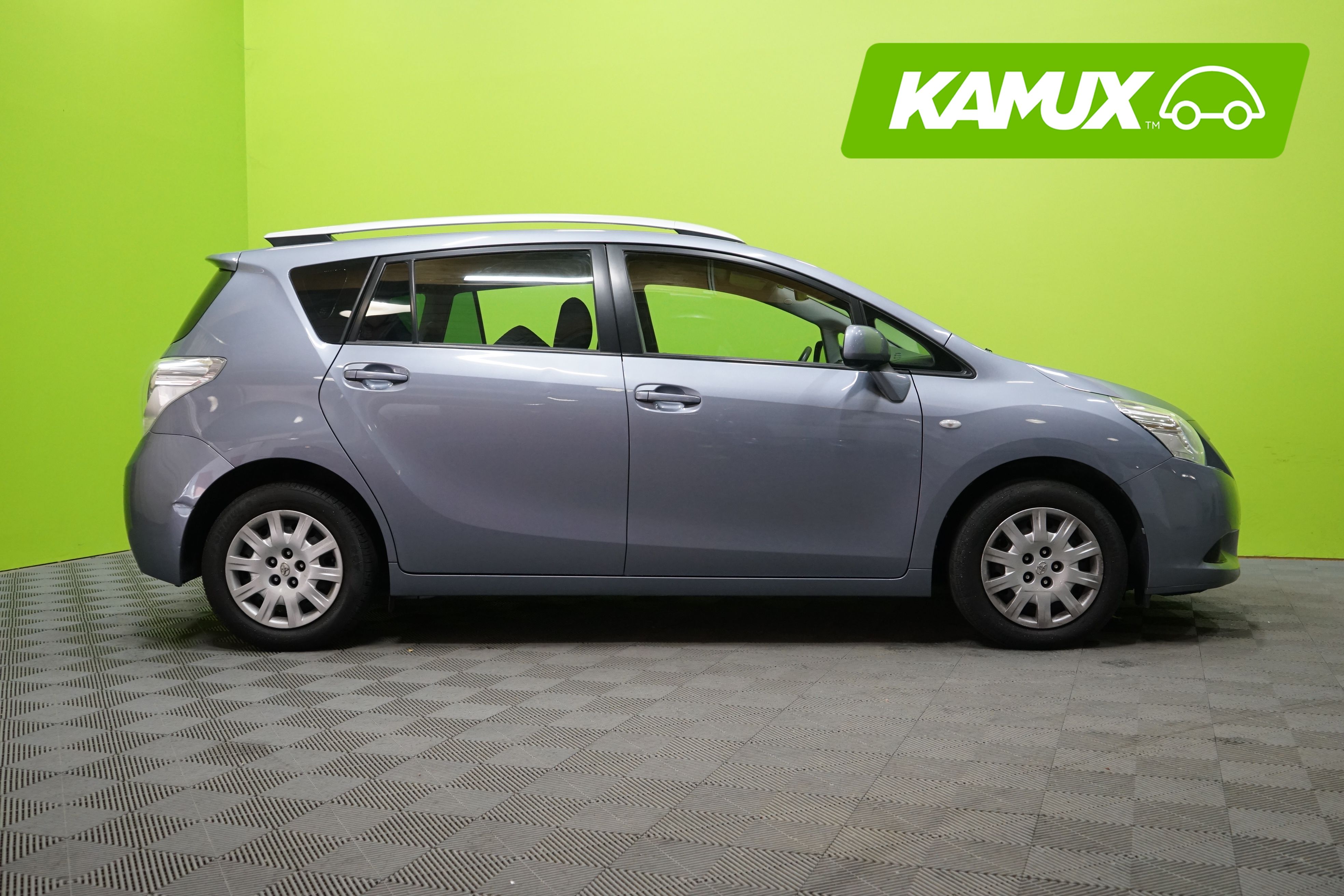 Toyota Verso 1.8 Valvematic 2010, photo 2/20