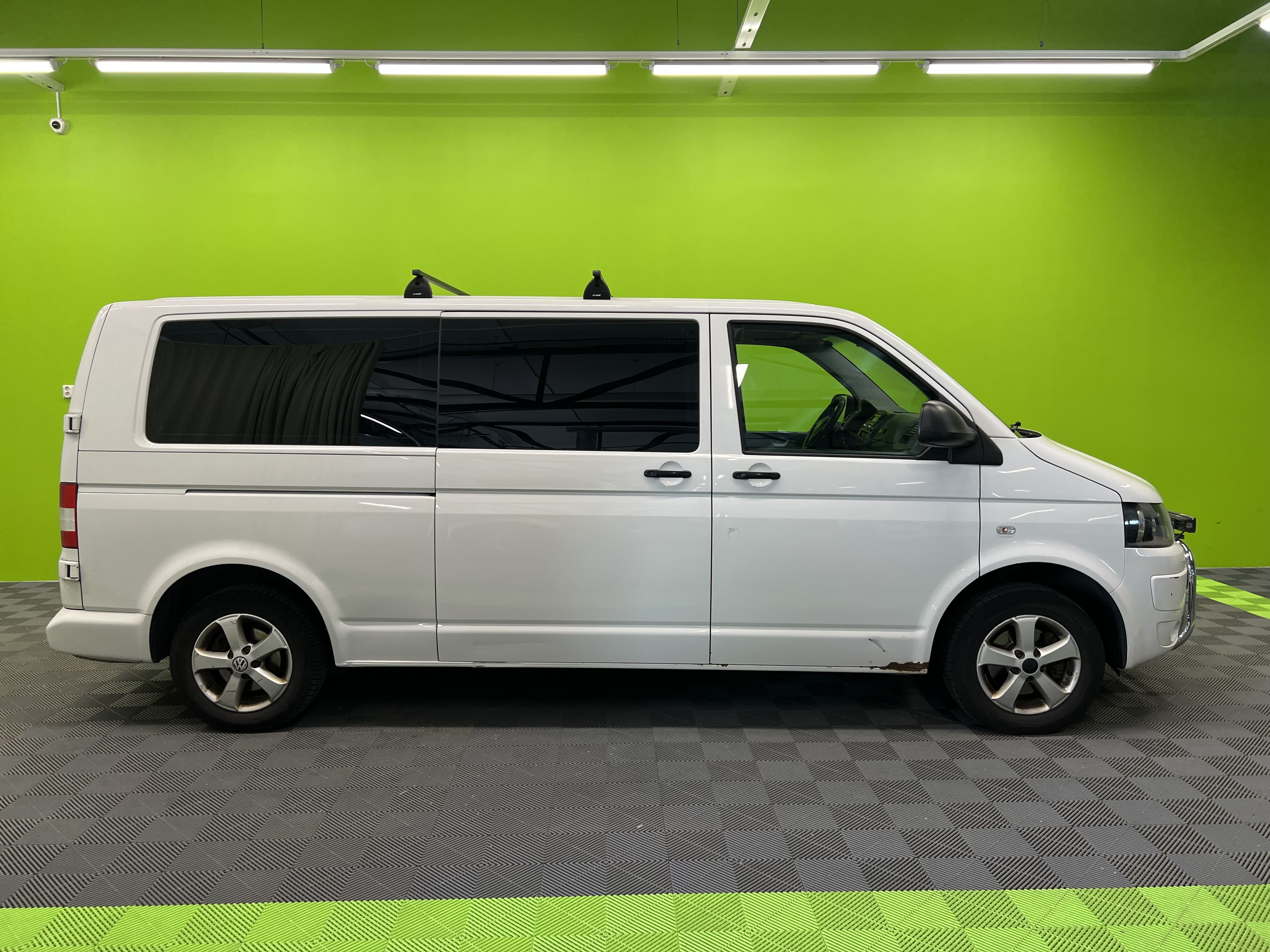 Volkswagen Caravelle 2013, photo 2/48