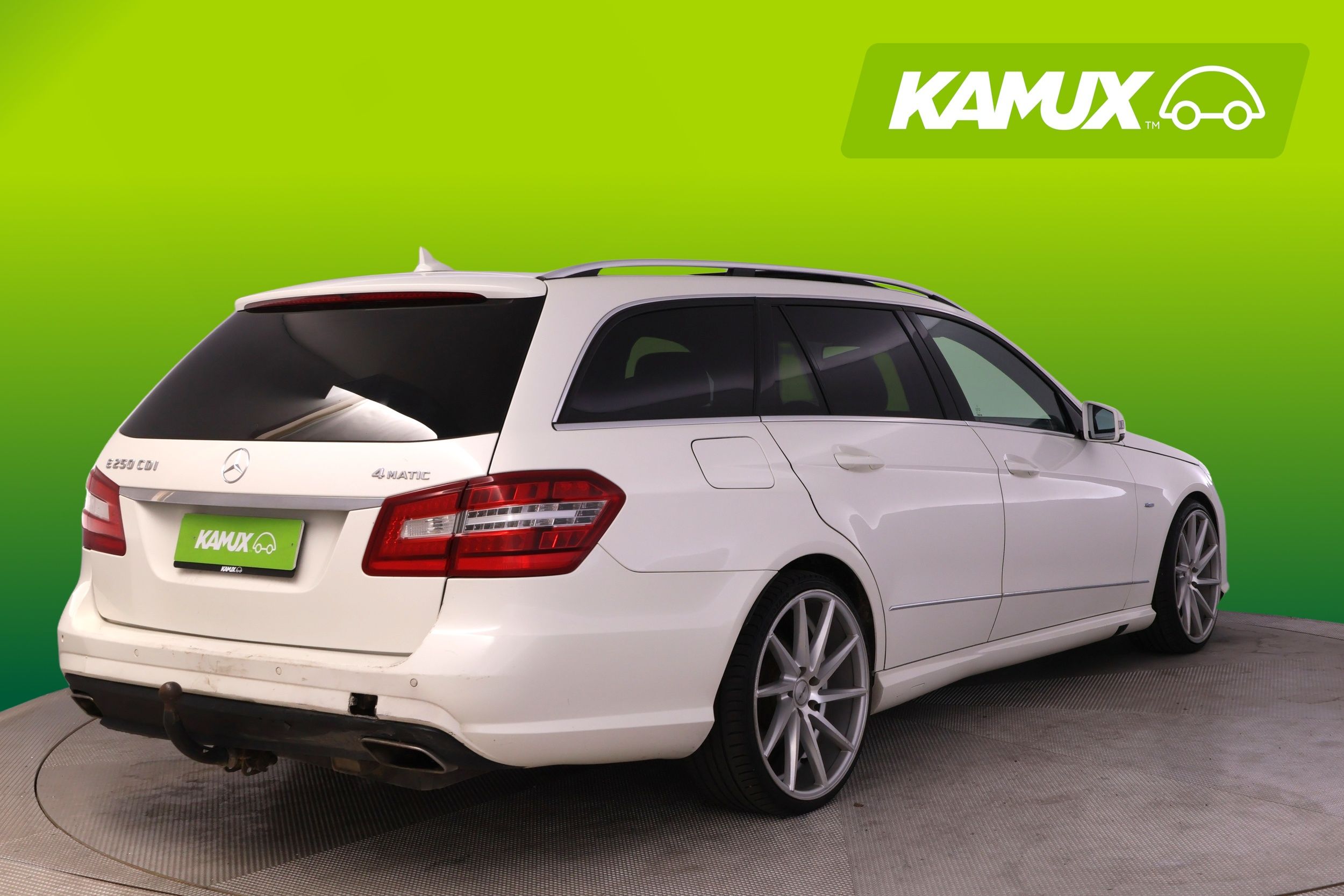 Mercedes-Benz E 2012, photo 3/26