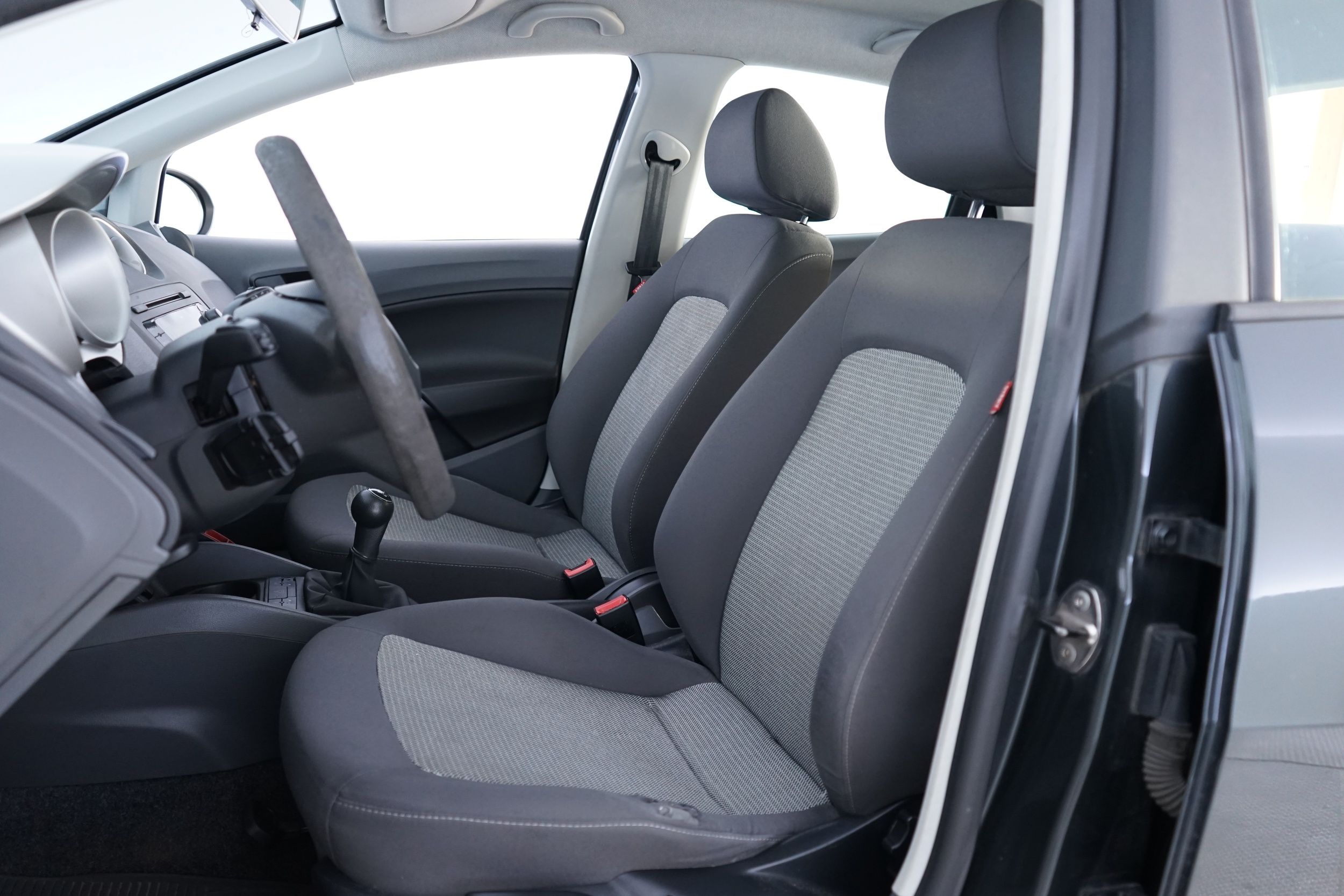 Seat Ibiza 1.6 TDI CR Style 2010, kuva 7/18