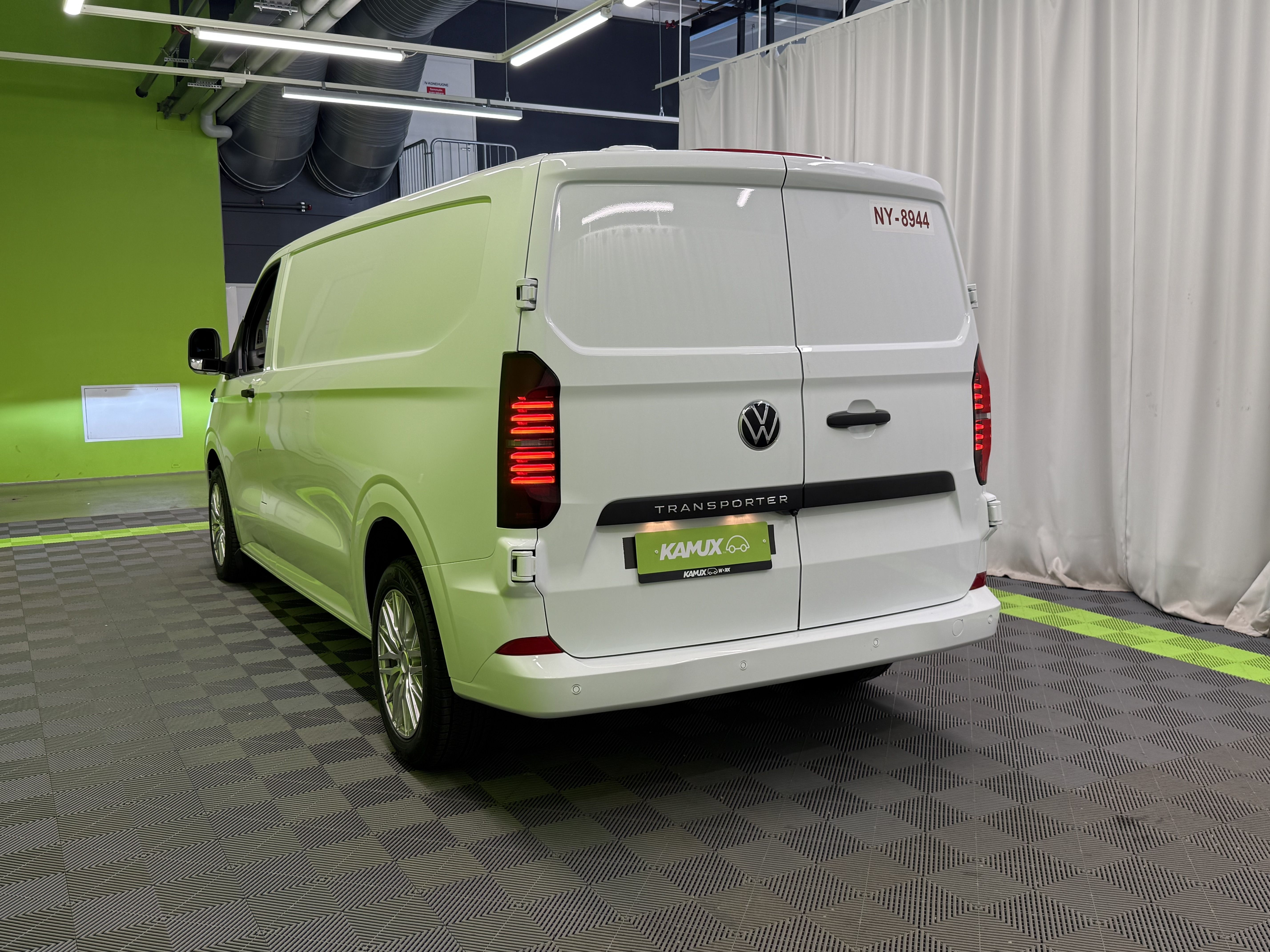 Volkswagen Transporter 2025, photo 5/20