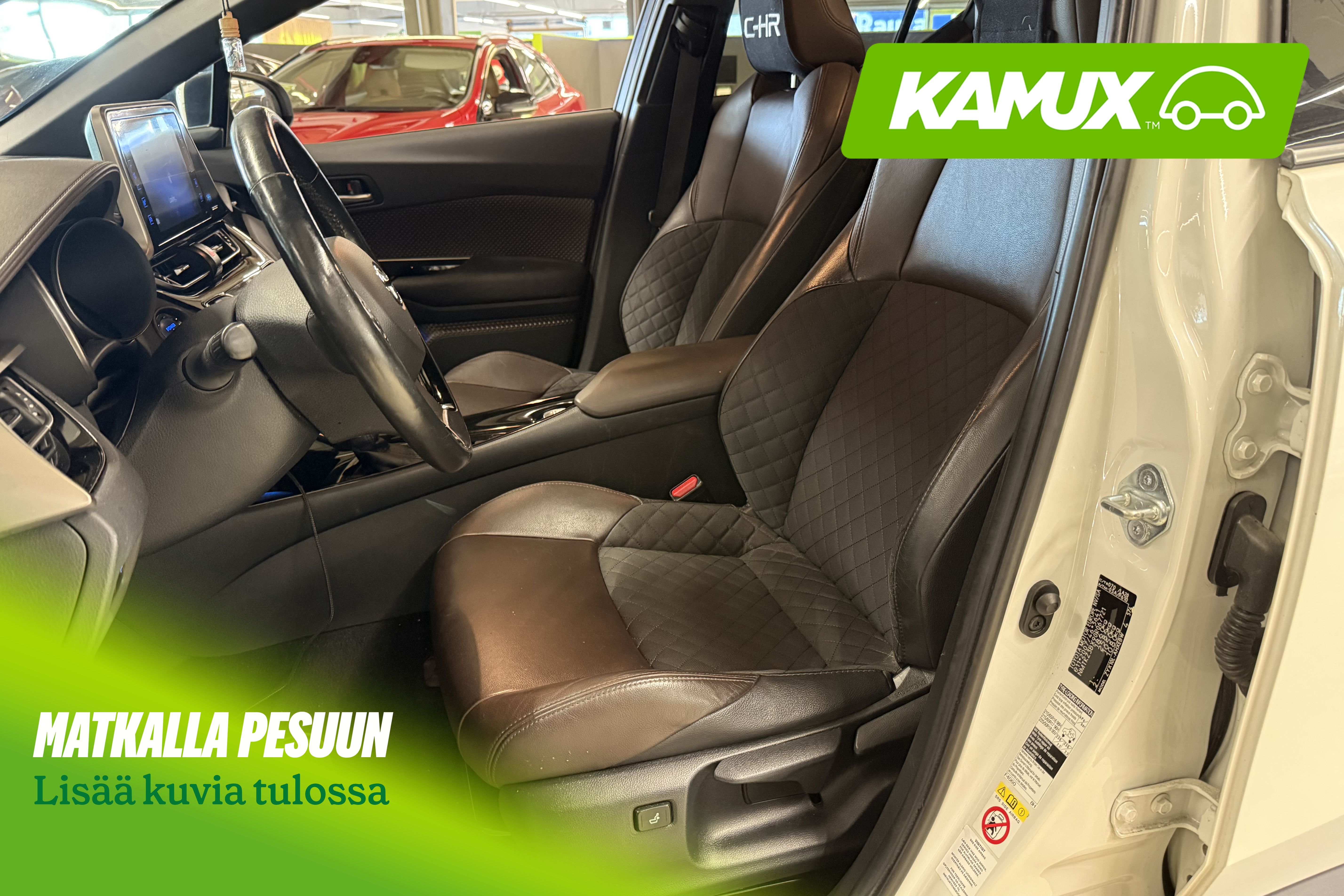 Toyota C-HR 1,8 Hybrid Lounge 2017, kuva 4/6