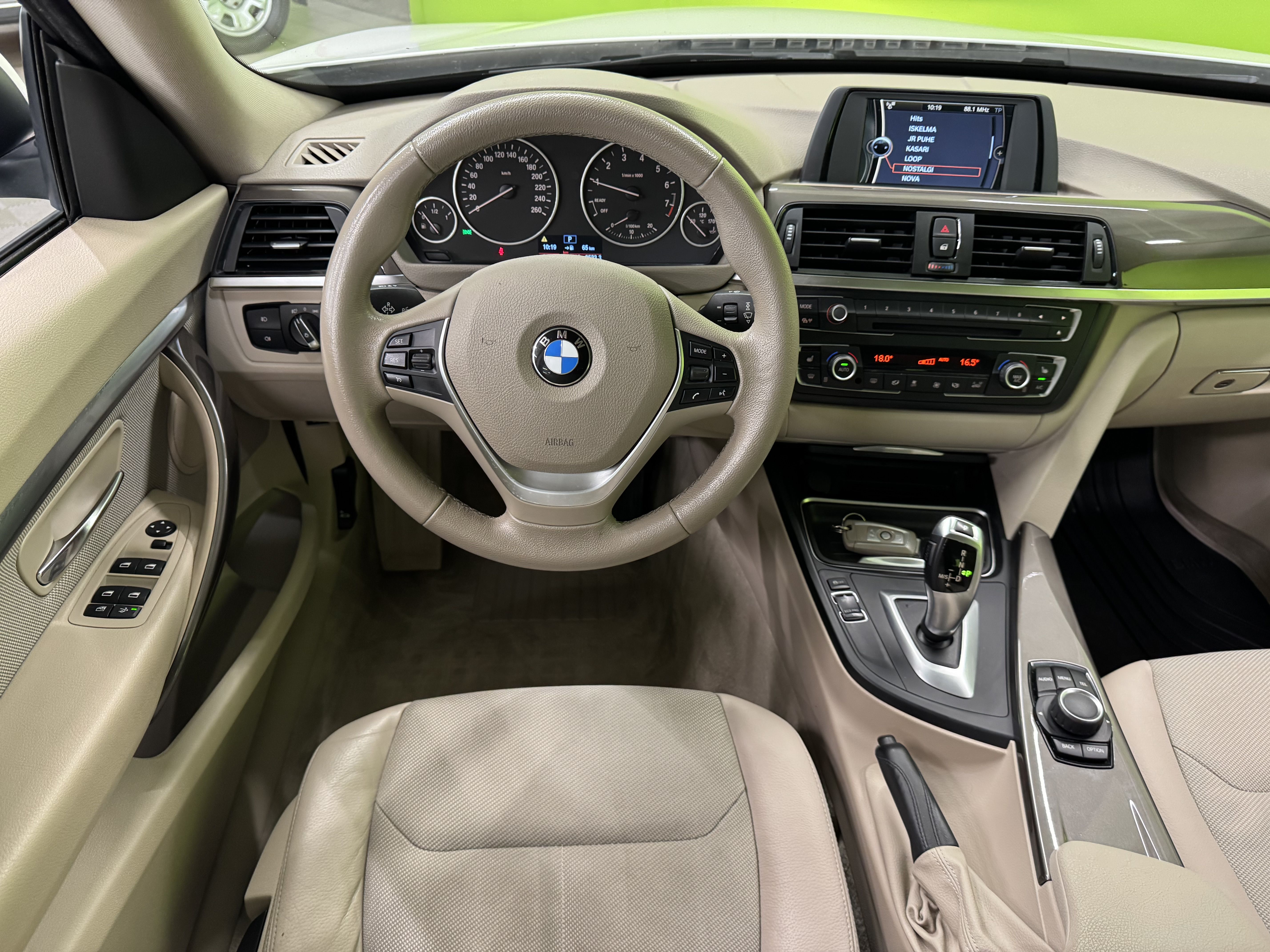 BMW 320 Gran Turismo 2013, kuva 7/17