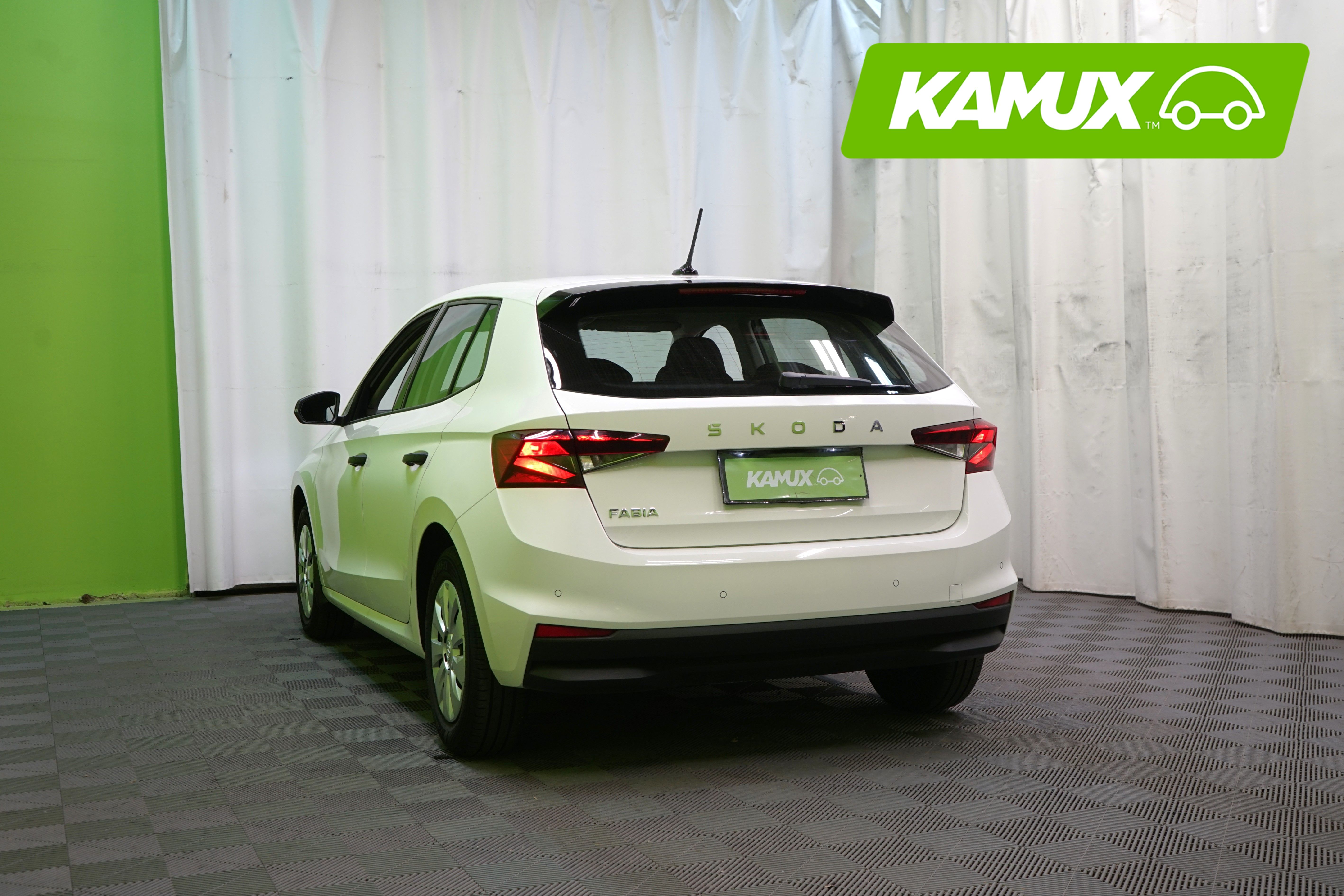 Skoda Fabia 1.0 TSI 95 Essence 2024, kuva 4/25