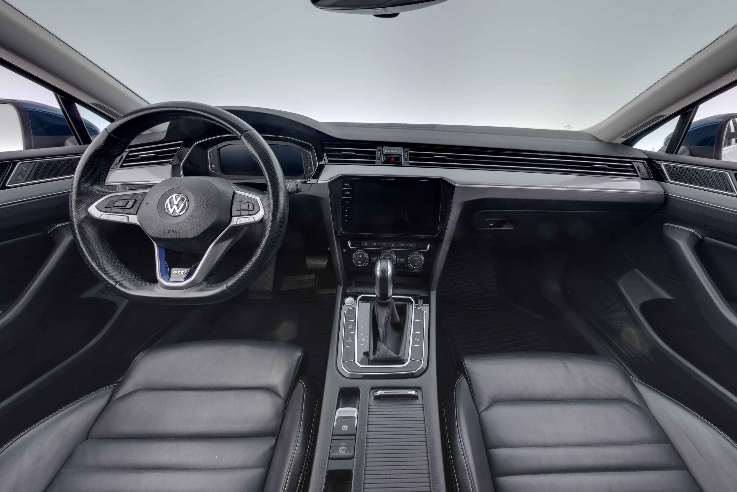 Volkswagen Passat 2020, photo 7/33