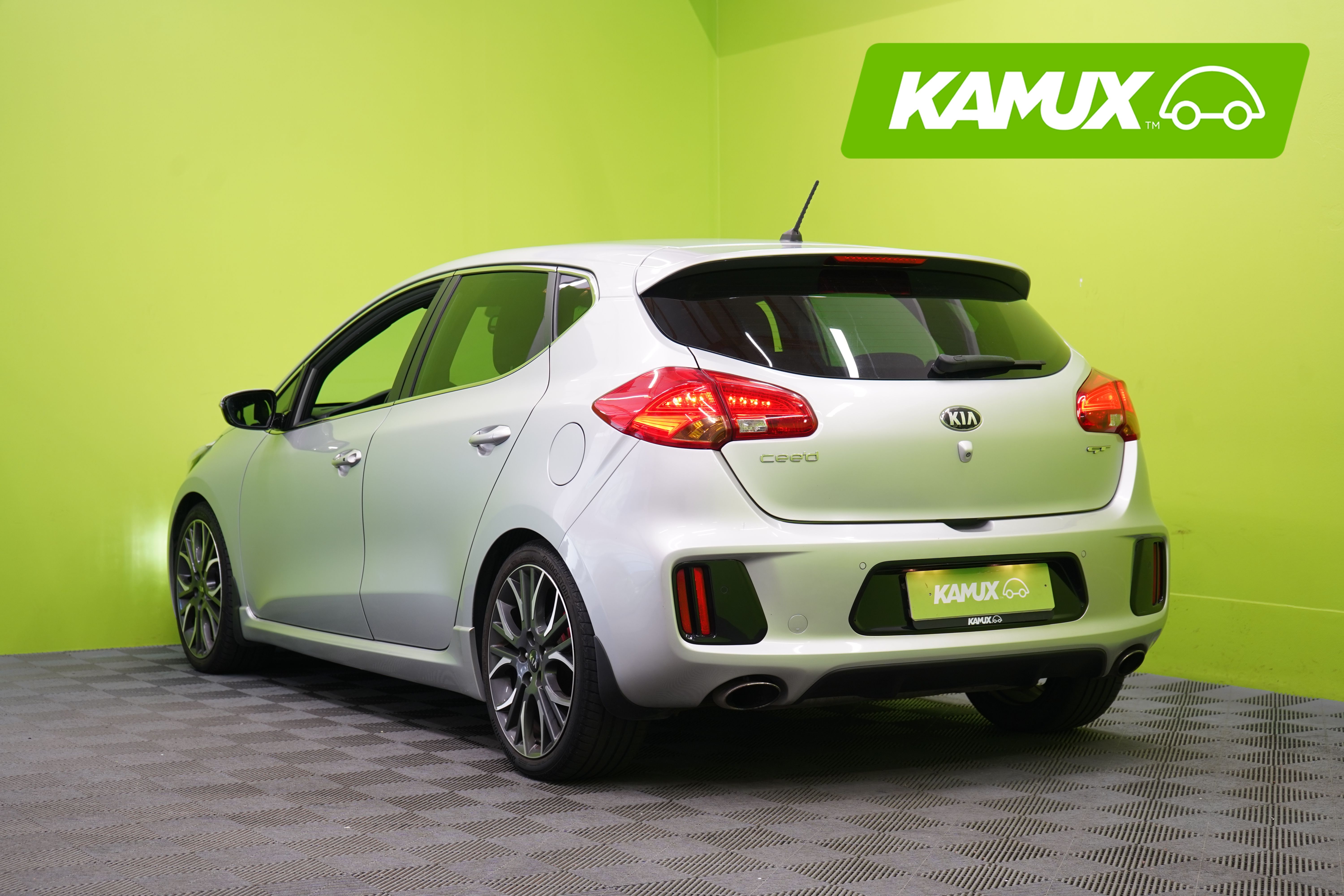 Kia Ceed 1,6 T-GDI GT 5D 2013, kuva 4/26