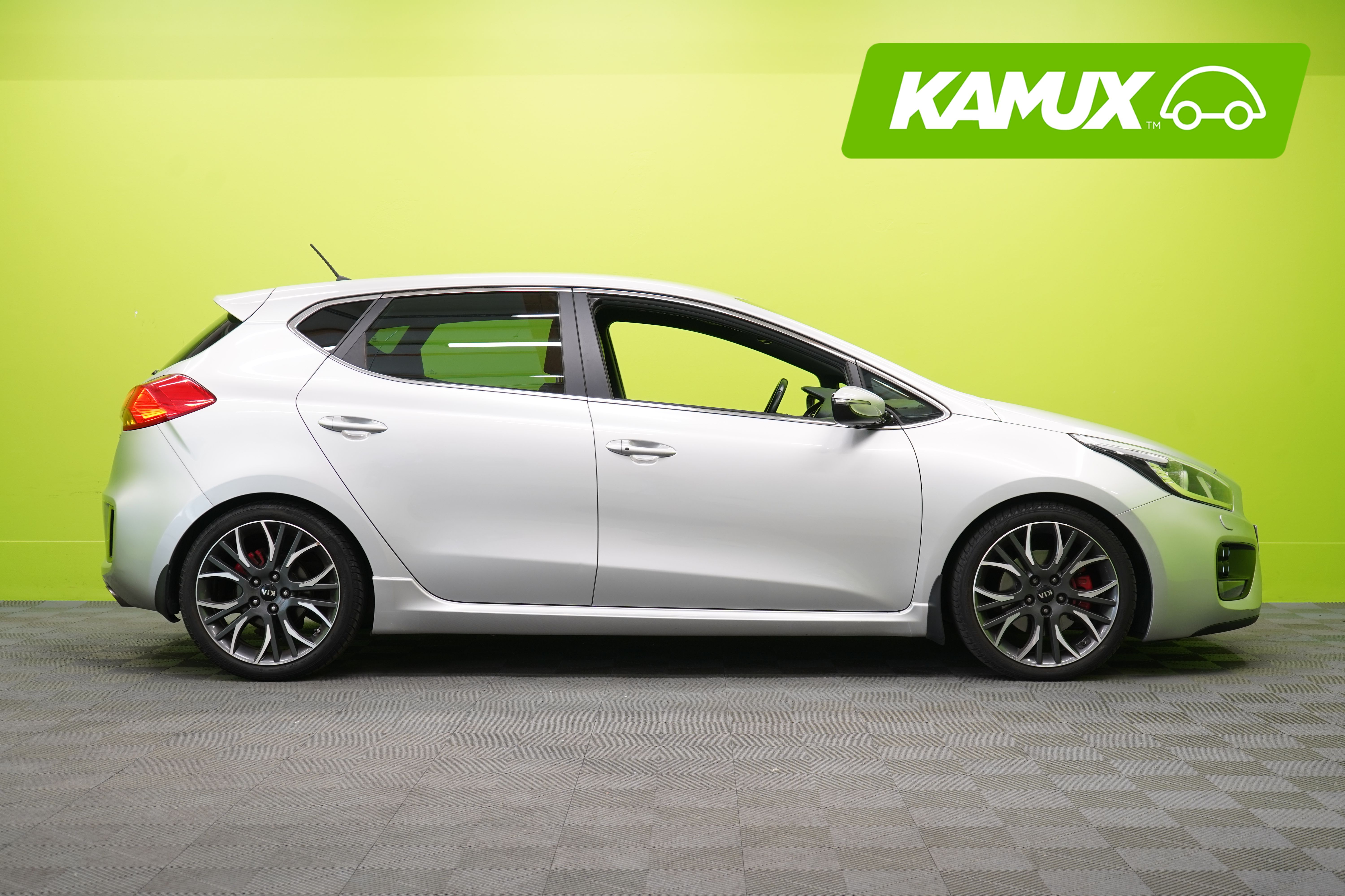 Kia Ceed 1,6 T-GDI GT 5D 2013, kuva 2/26