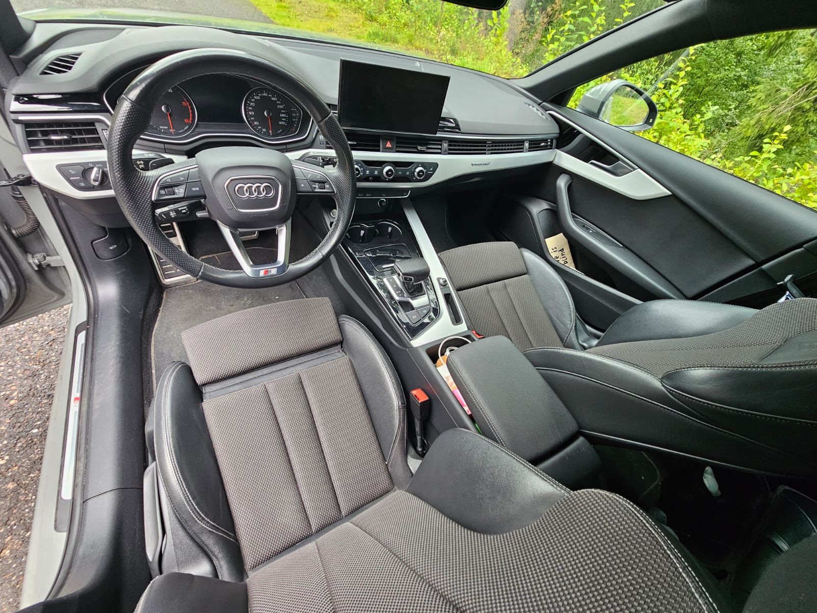 Audi A4 2021, kuva 6/10