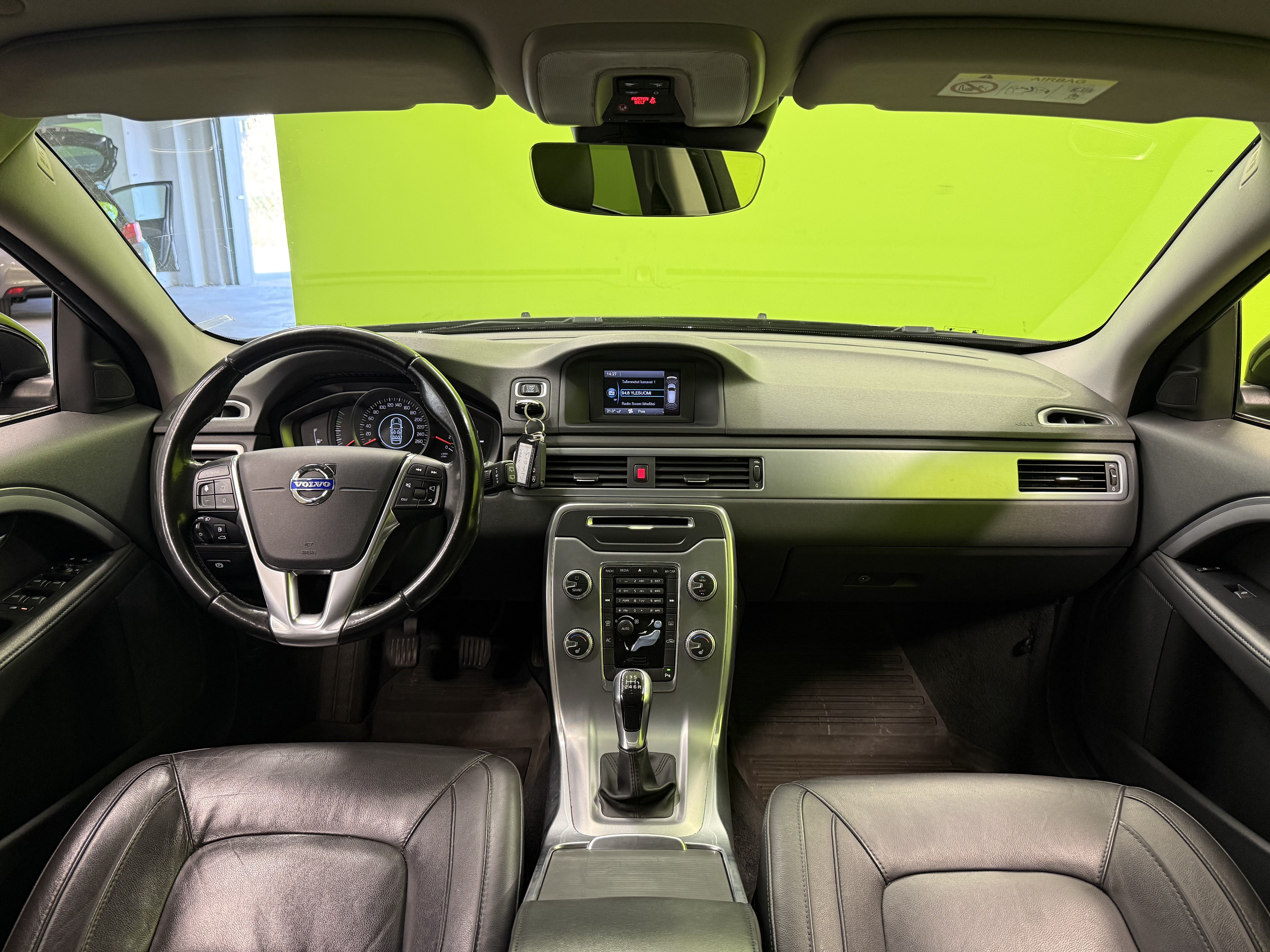 Volvo V70 D2 Classic 2015, photo 6/18
