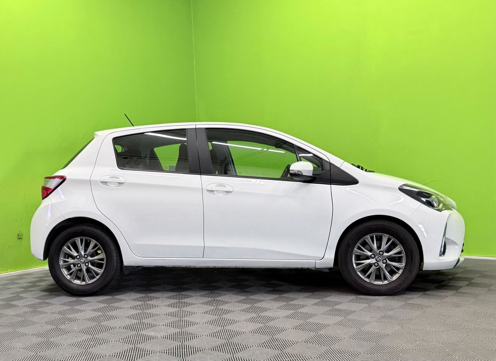 Toyota Yaris 2017, kuva 2/24