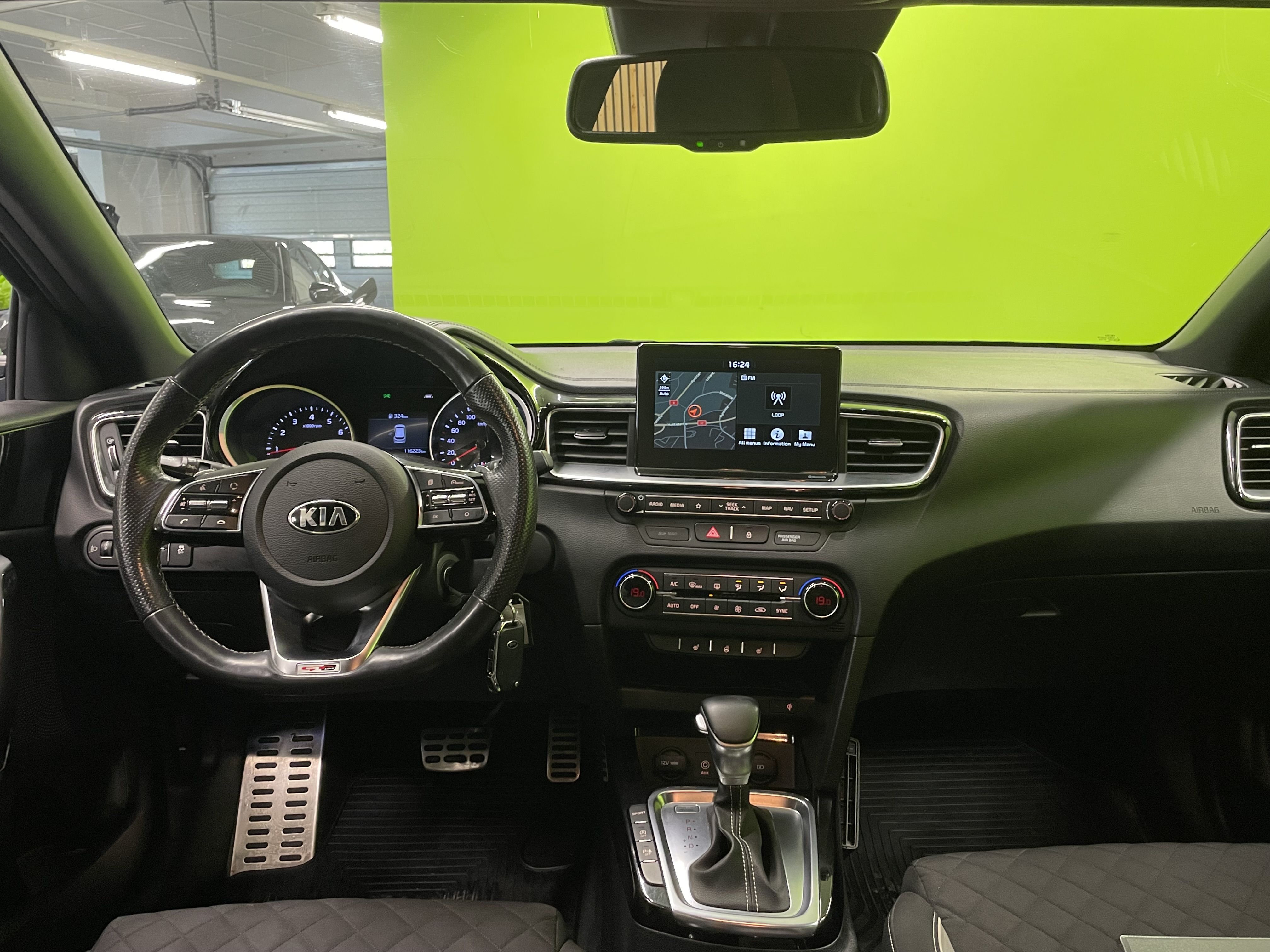 Kia Ceed 1,4 T-GDI ISG 140hv GT-Line 2019, kuva 7/26