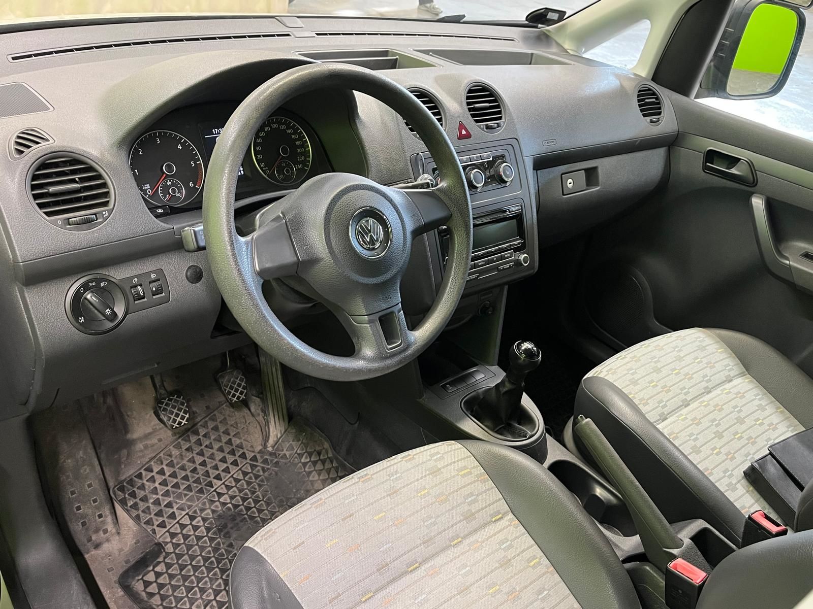 Volkswagen Caddy 2012, photo 4/9