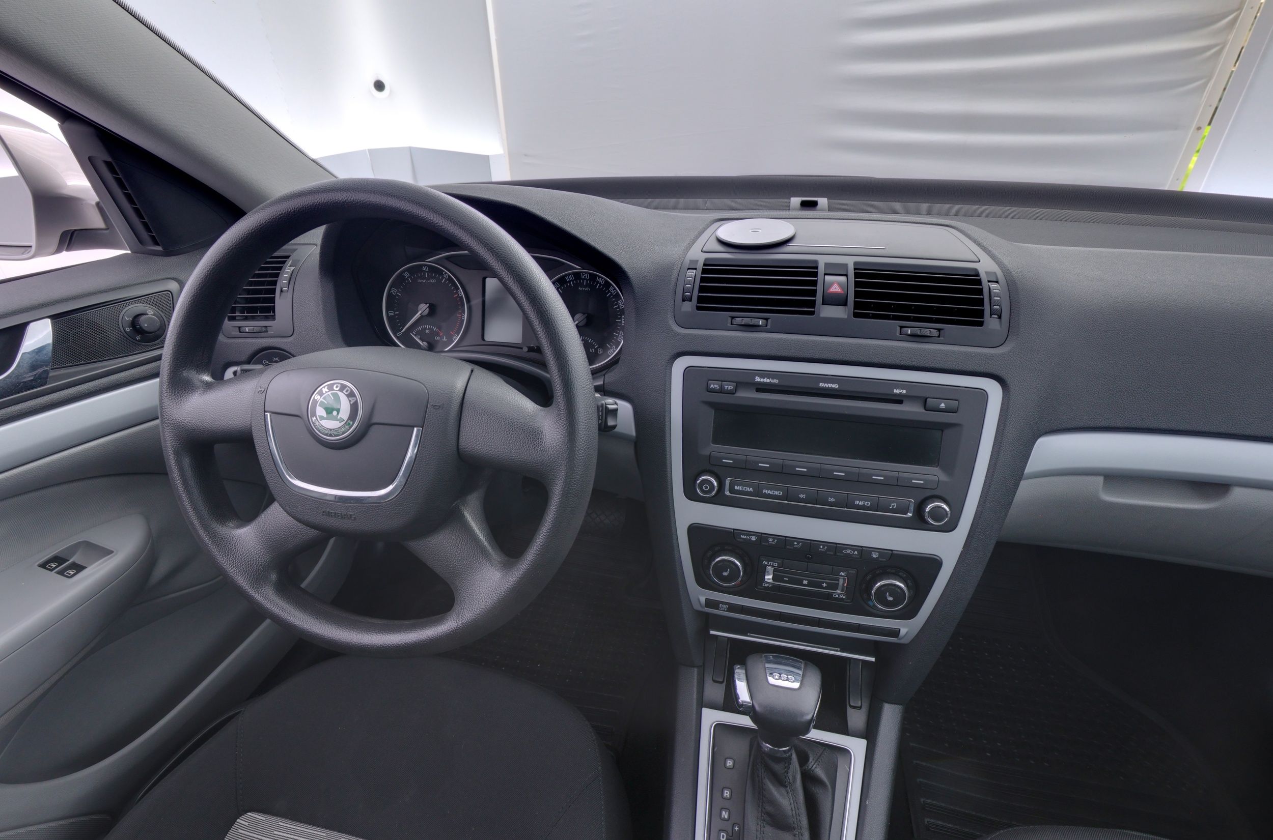 Skoda Octavia 1,4 TSI Ambiente DSG 2009, kuva 7/19