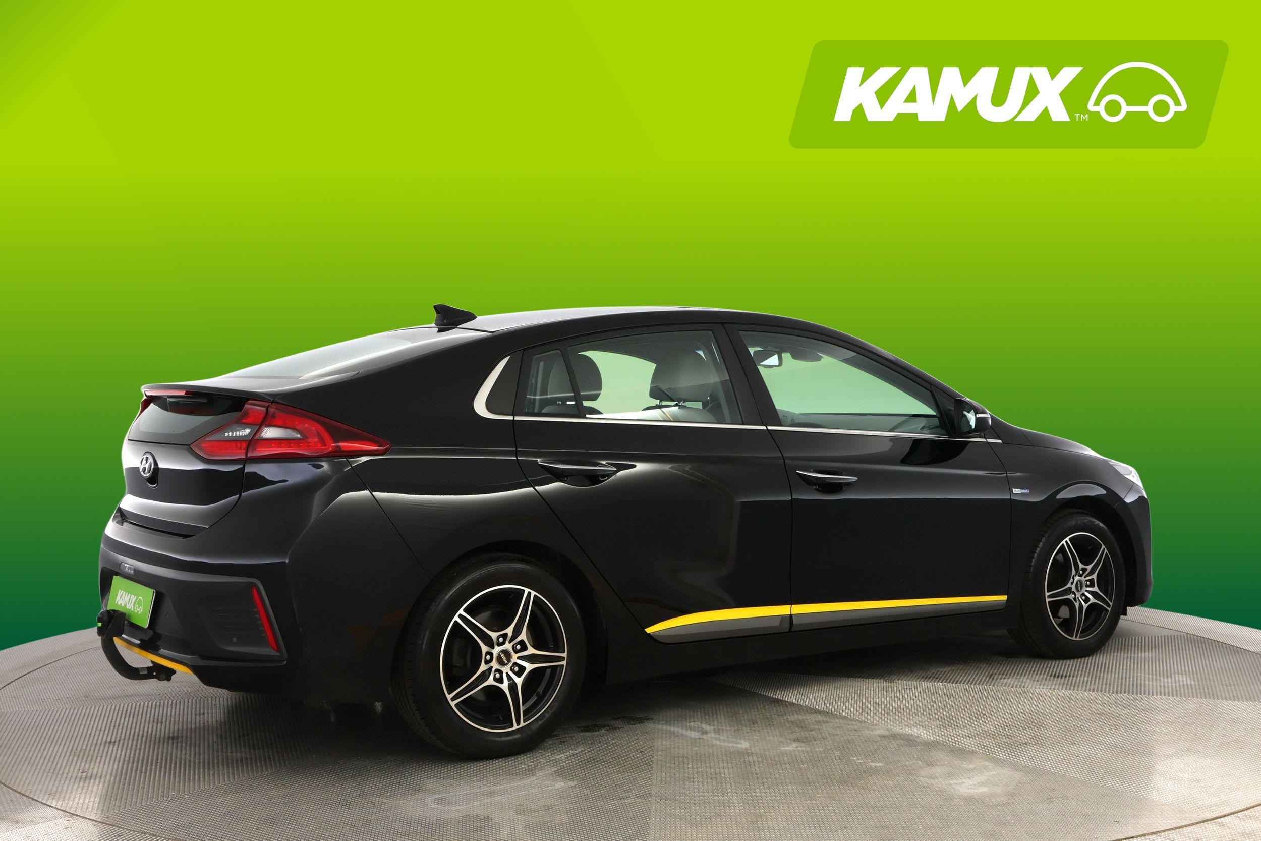 Hyundai Ioniq Plug-In DCT Style 2019, photo 2/25