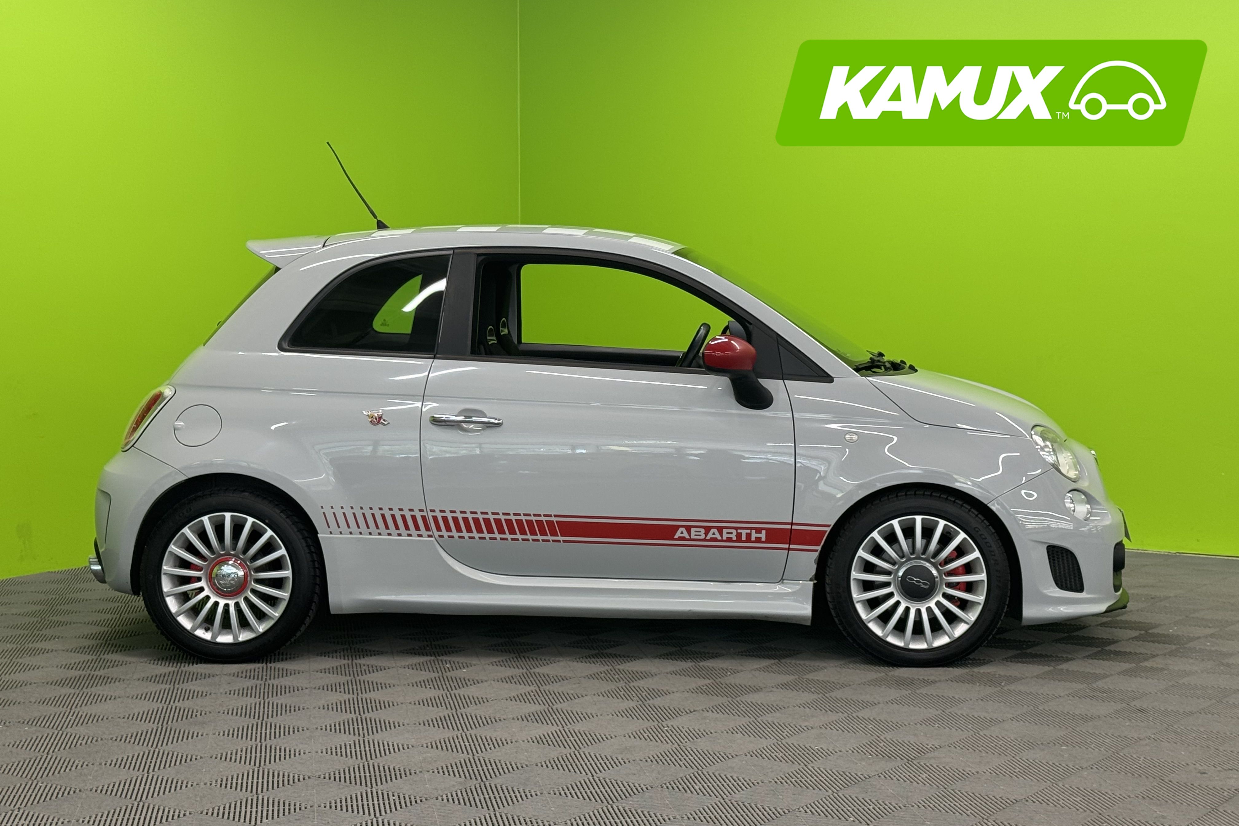 Fiat-Abarth 500 1,4 T-Jet 135hv Bensiini 2014, photo 2/16