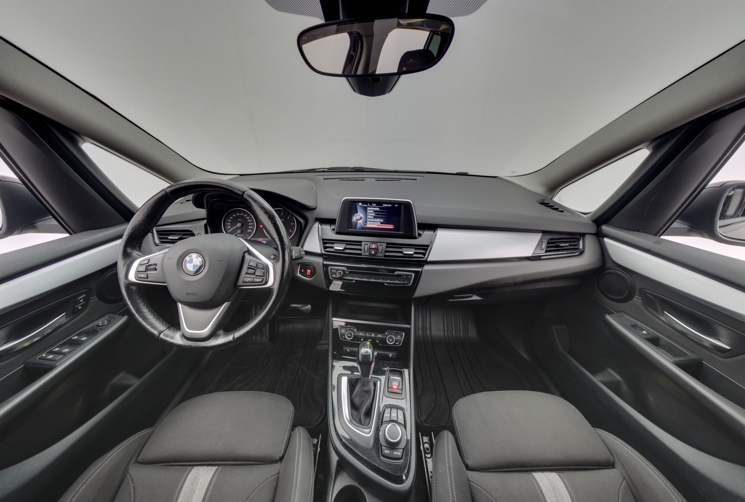 BMW 220 2015, photo 7/33
