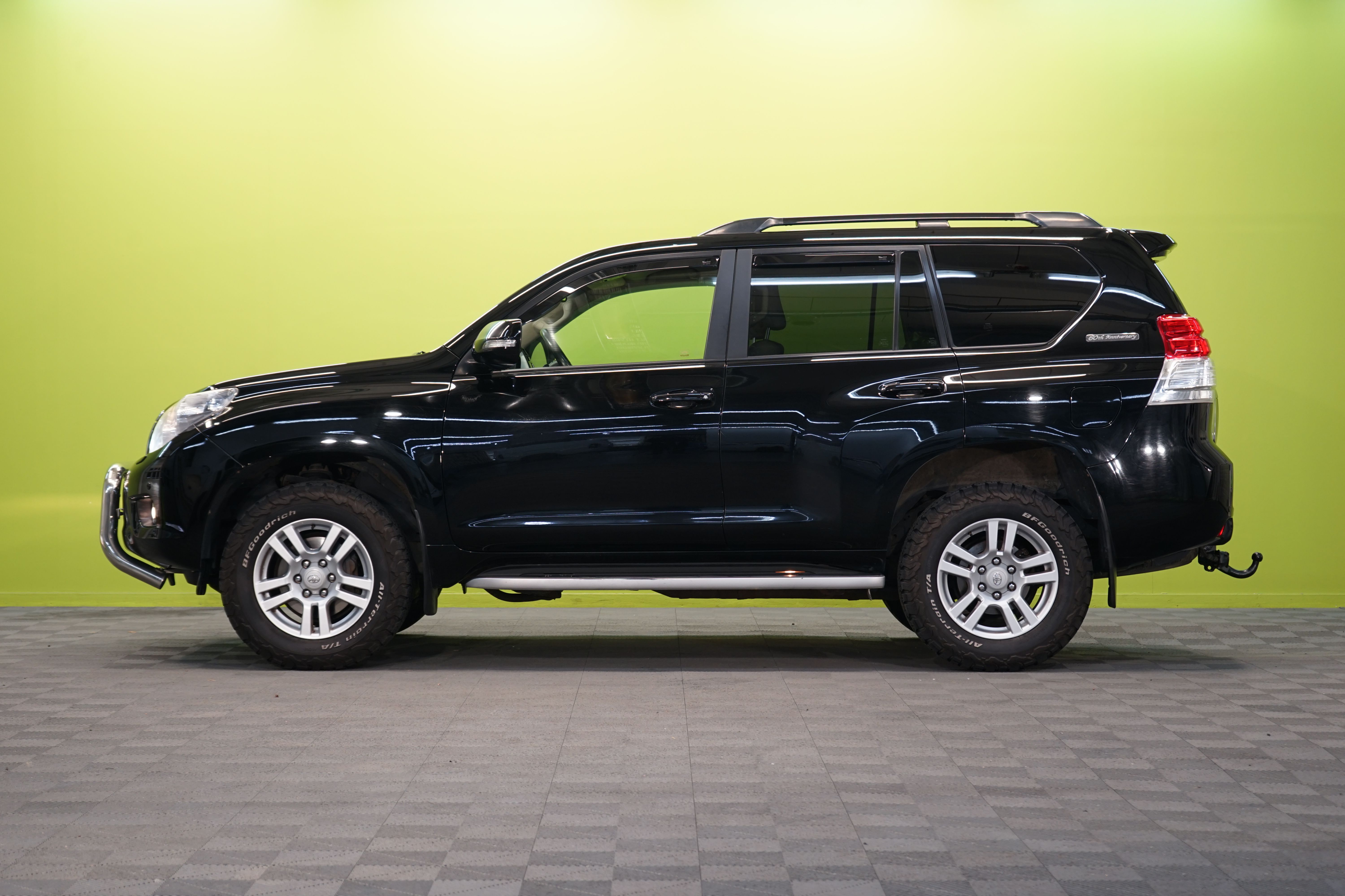 Toyota Land Cruiser 2012, photo 5/27