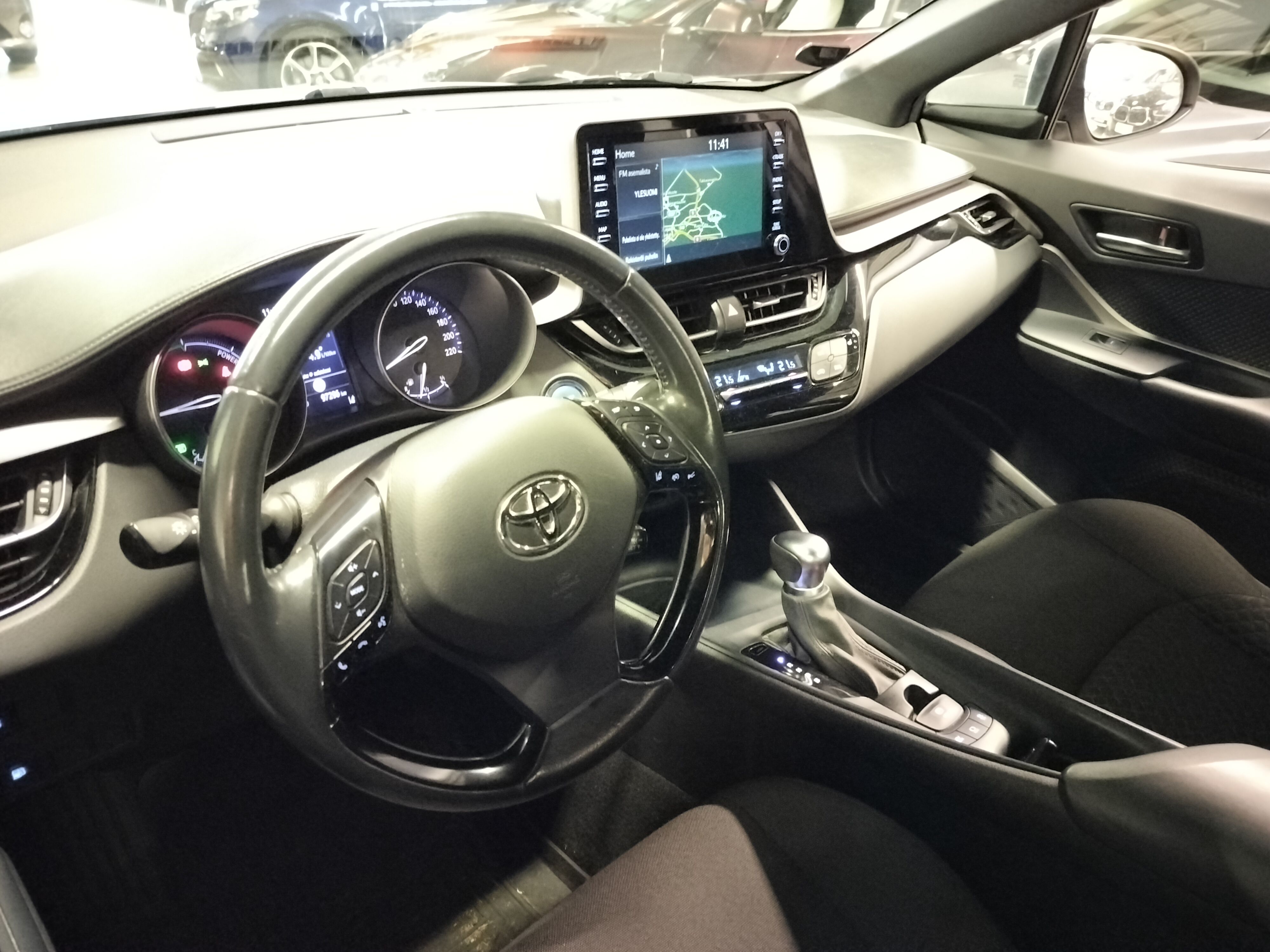 Toyota C-HR 1,8 Hybrid Active 2021, photo 5/9