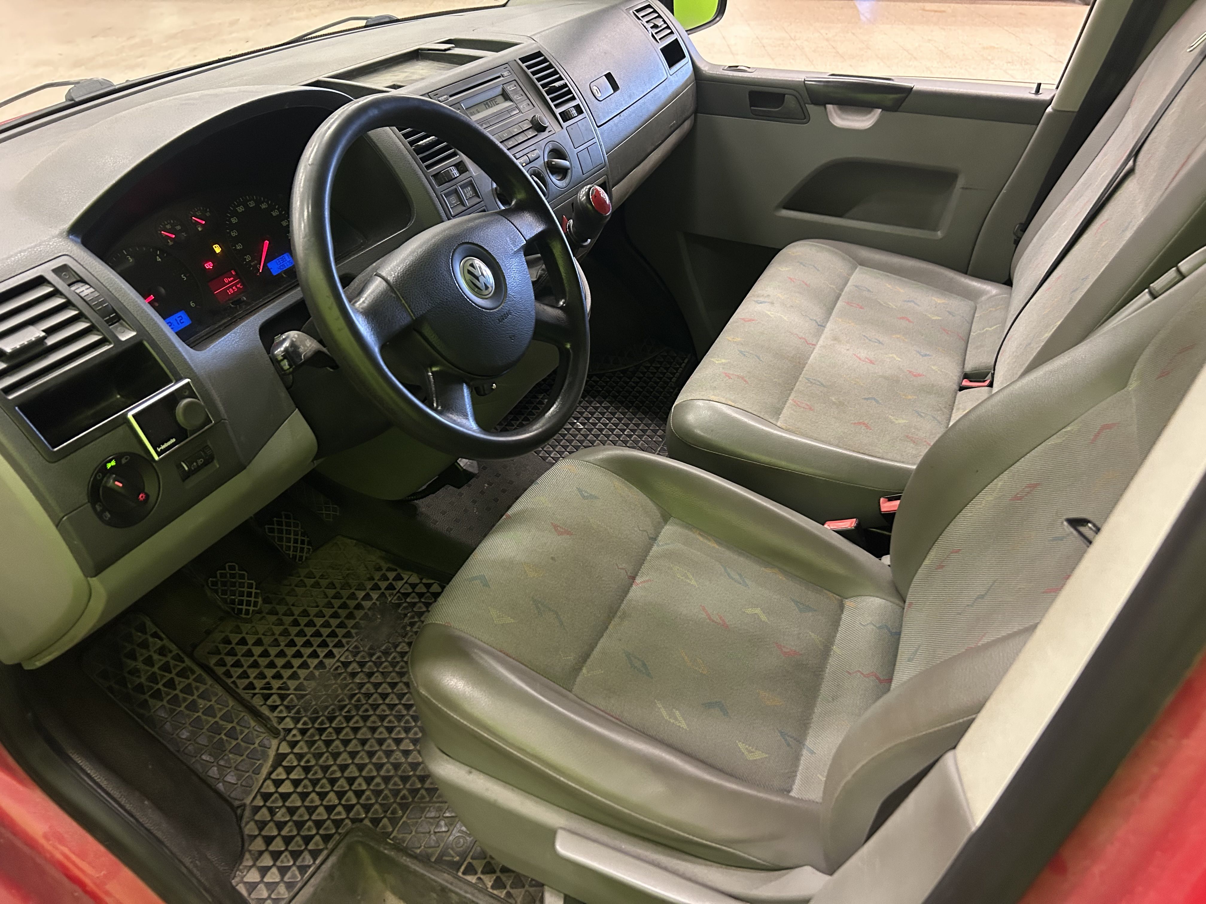 Volkswagen Transporter 2009, kuva 7/11