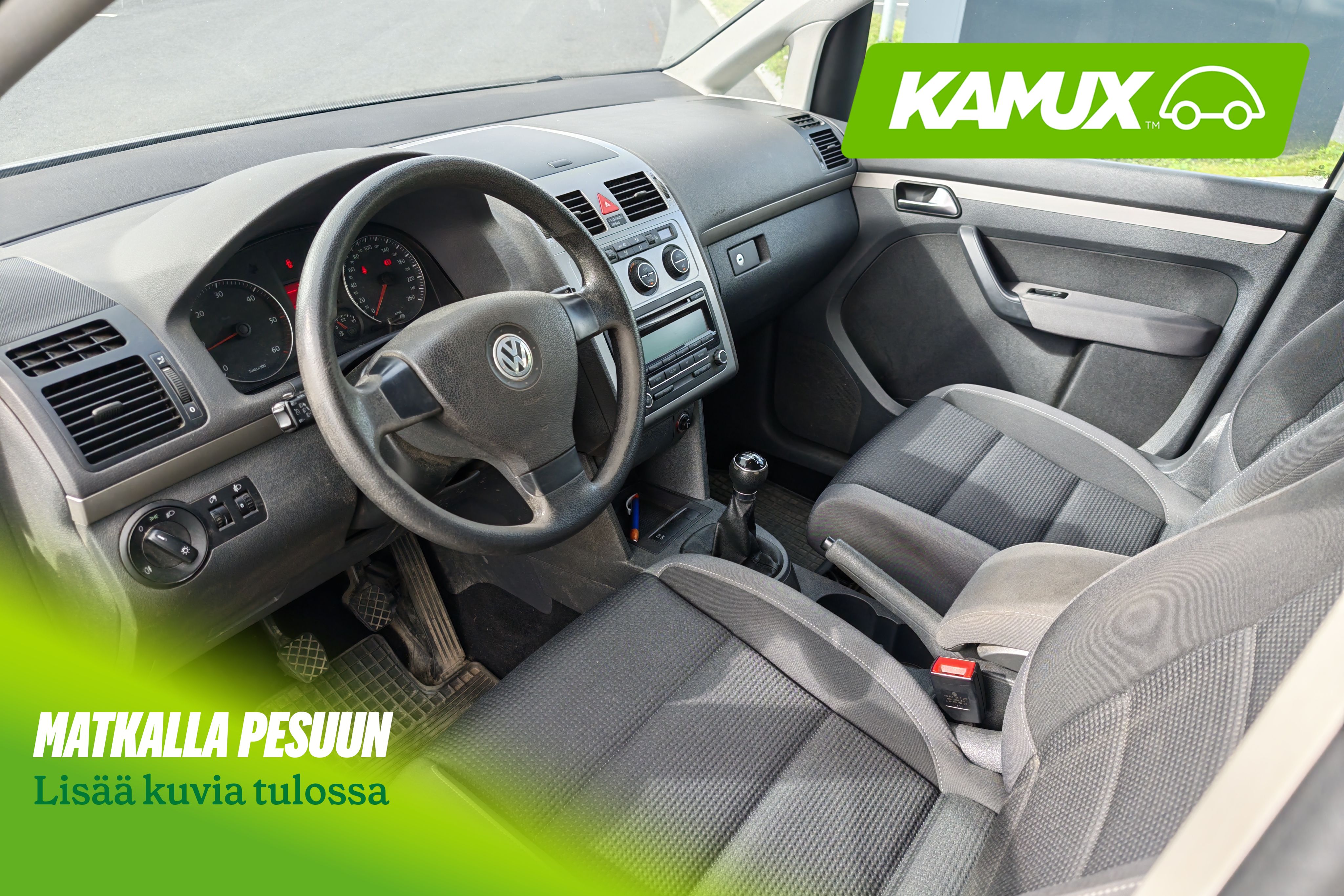 Volkswagen Touran 2010, kuva 3/5