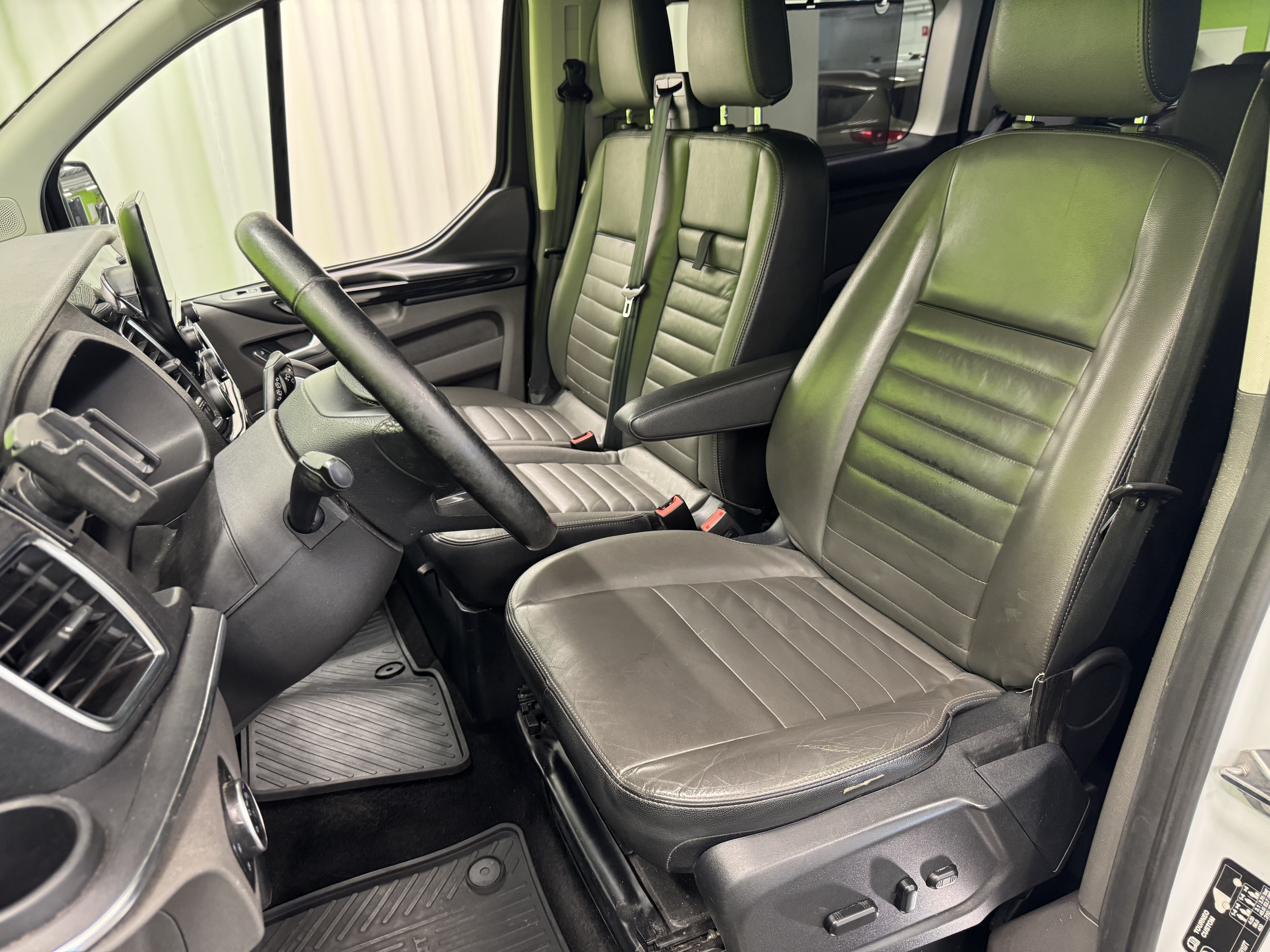 Ford Tourneo Custom 2020, kuva 7/22