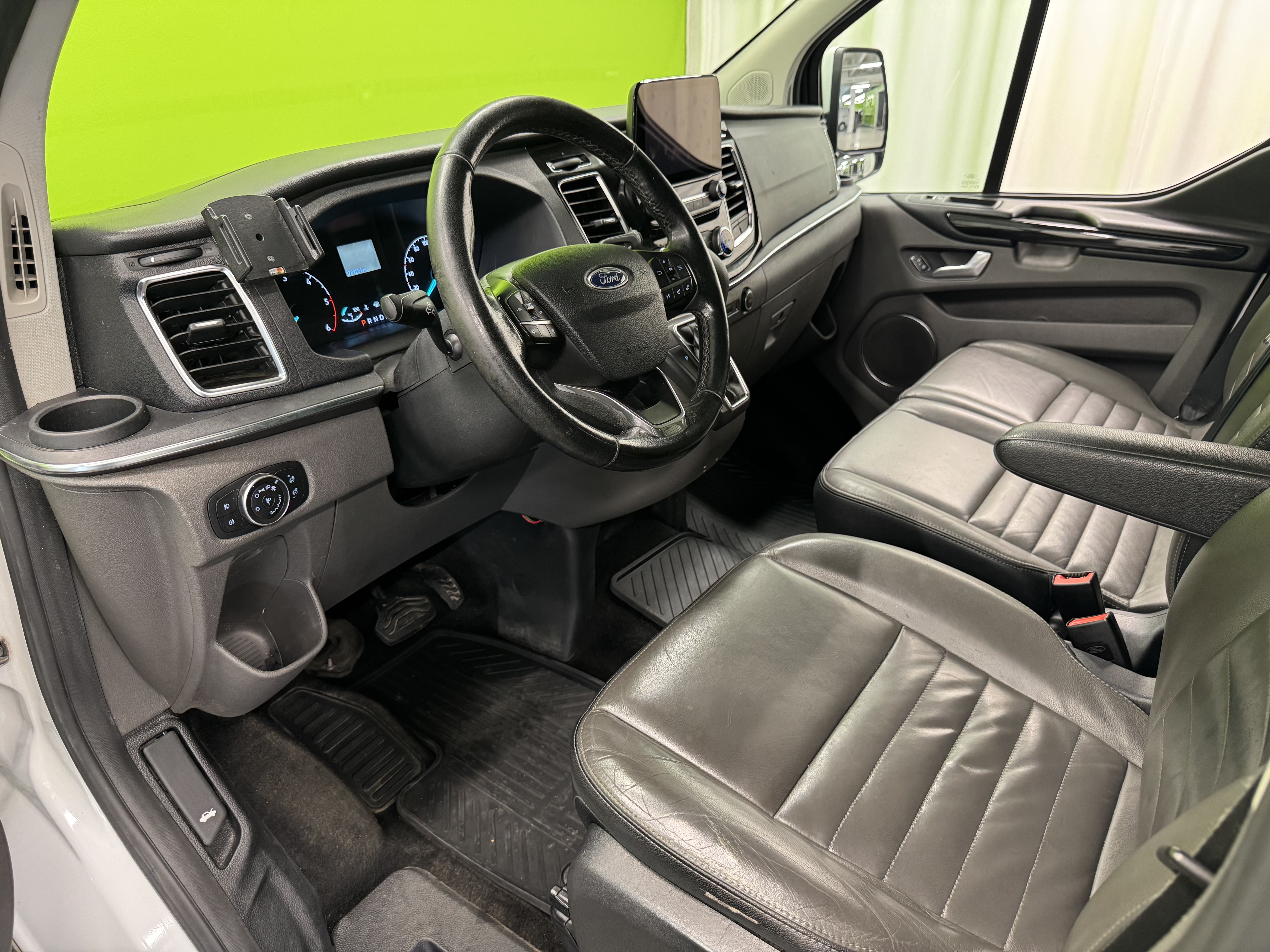 Ford Tourneo Custom 2020, kuva 6/22