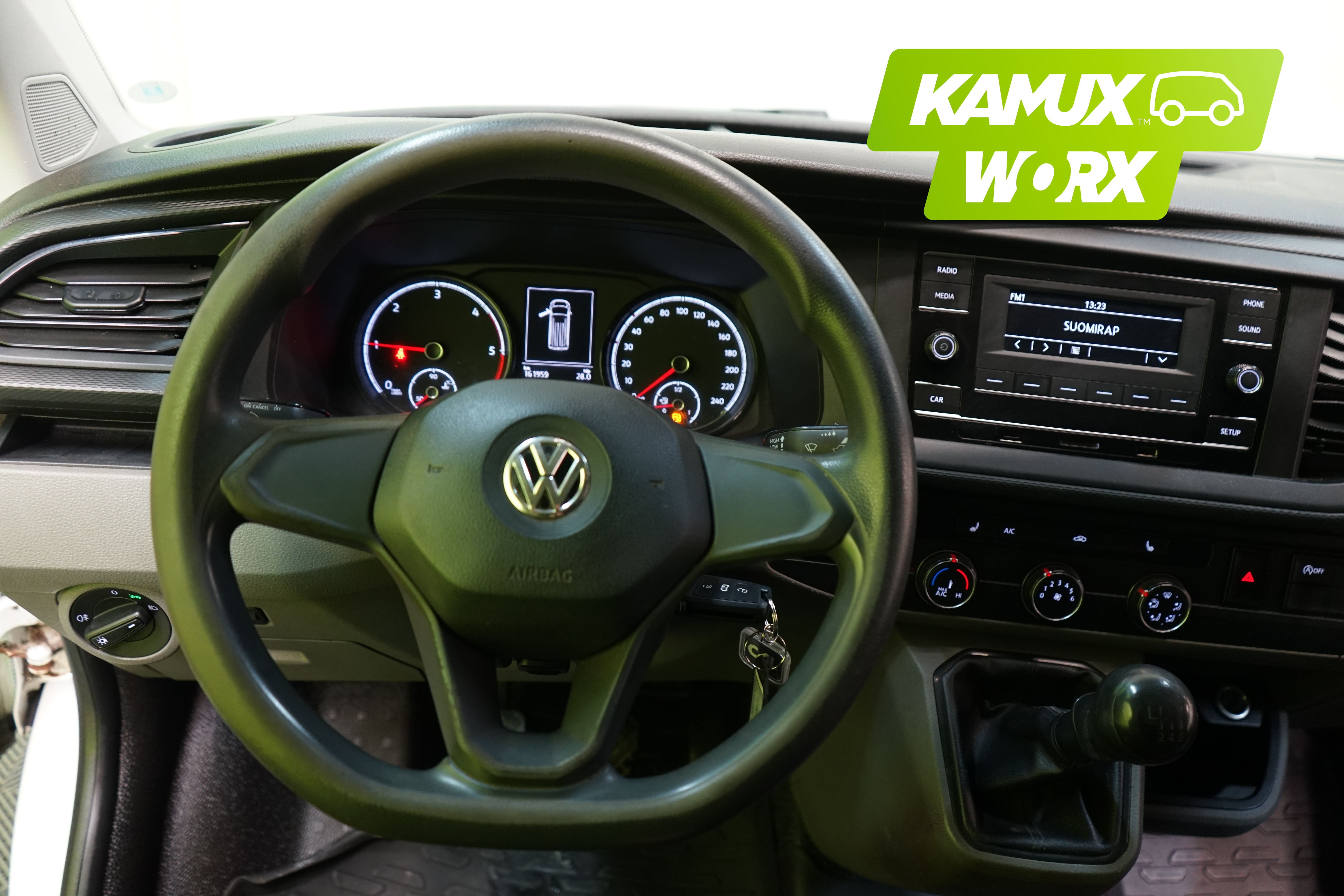 Volkswagen Transporter 2020, photo 6/24