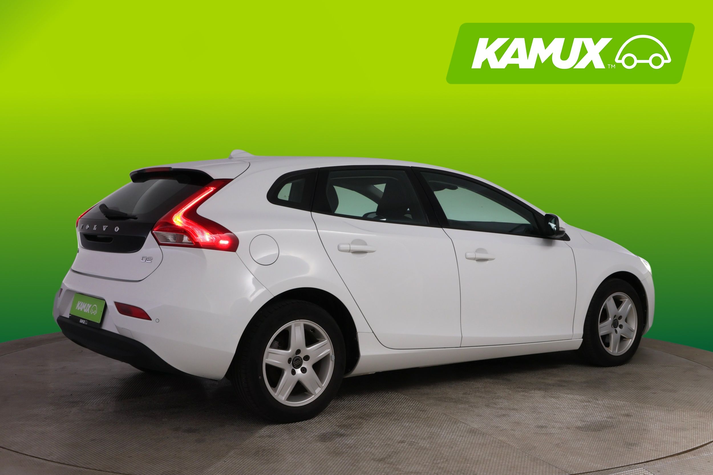Volvo V40 D2 Business 2017, photo 2/22