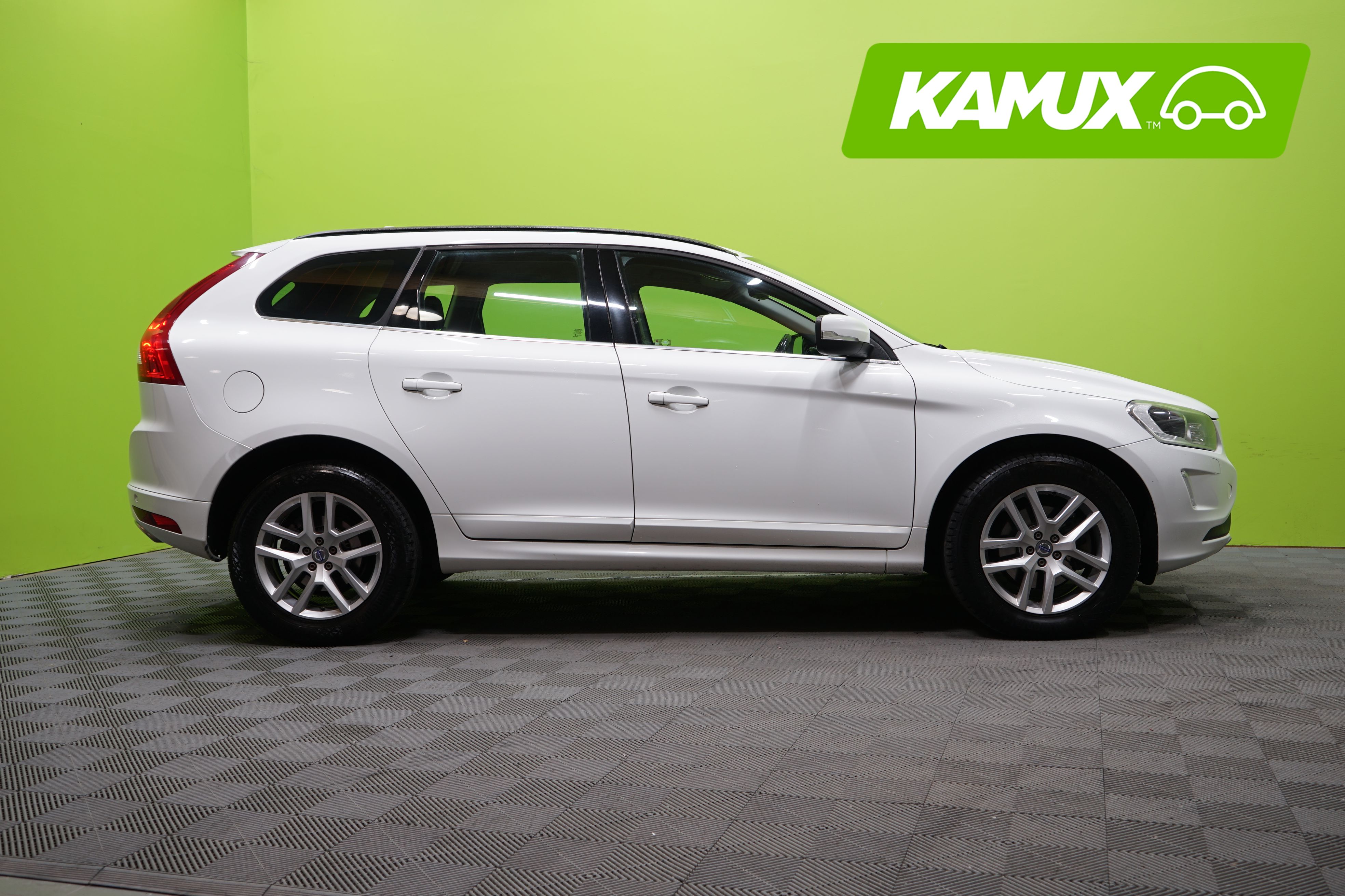 Volvo XC60 D4 Classic Momentum Aut 2017, photo 2/23