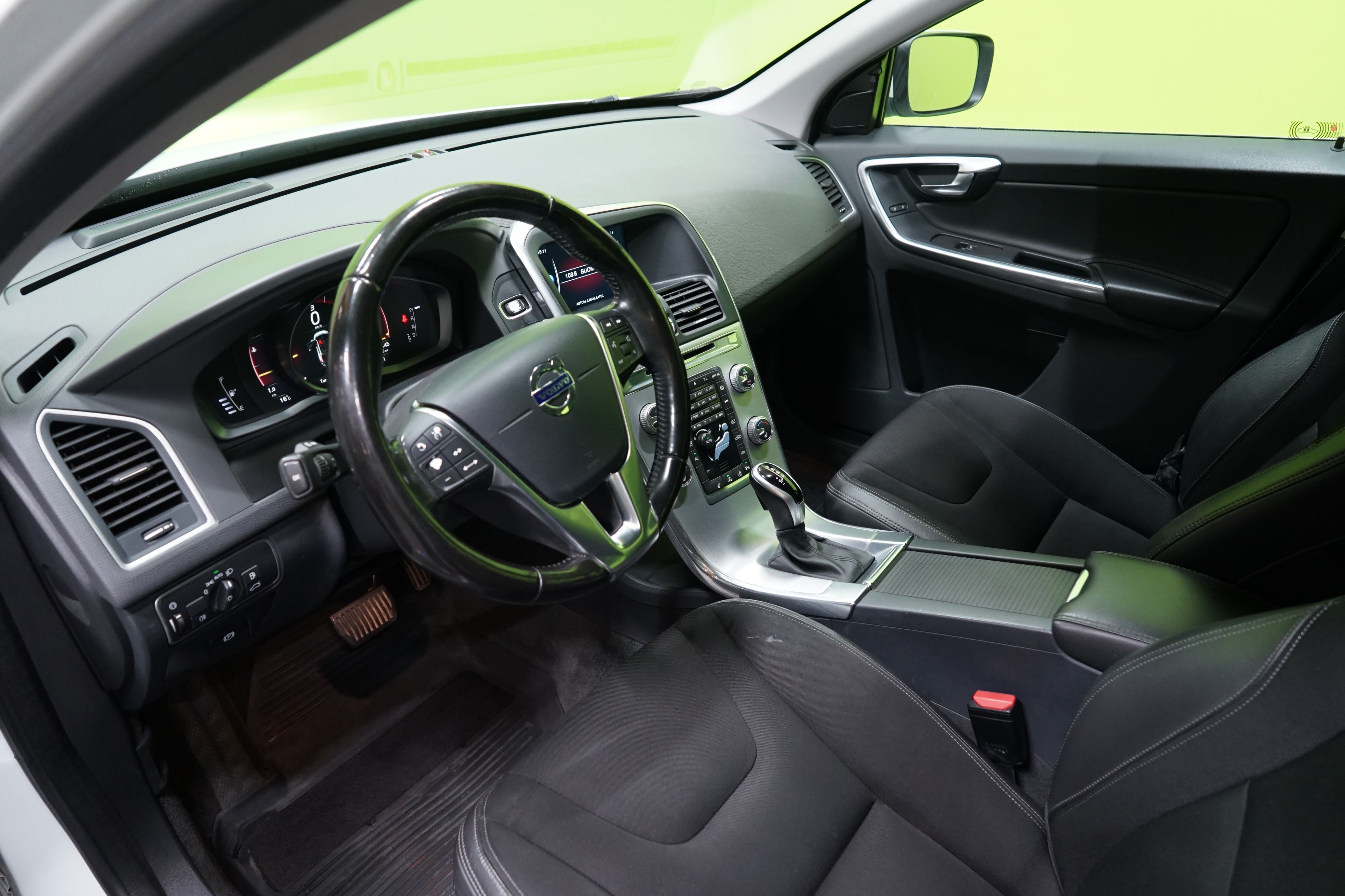 Volvo XC60 D4 Classic Momentum Aut 2017, photo 7/23