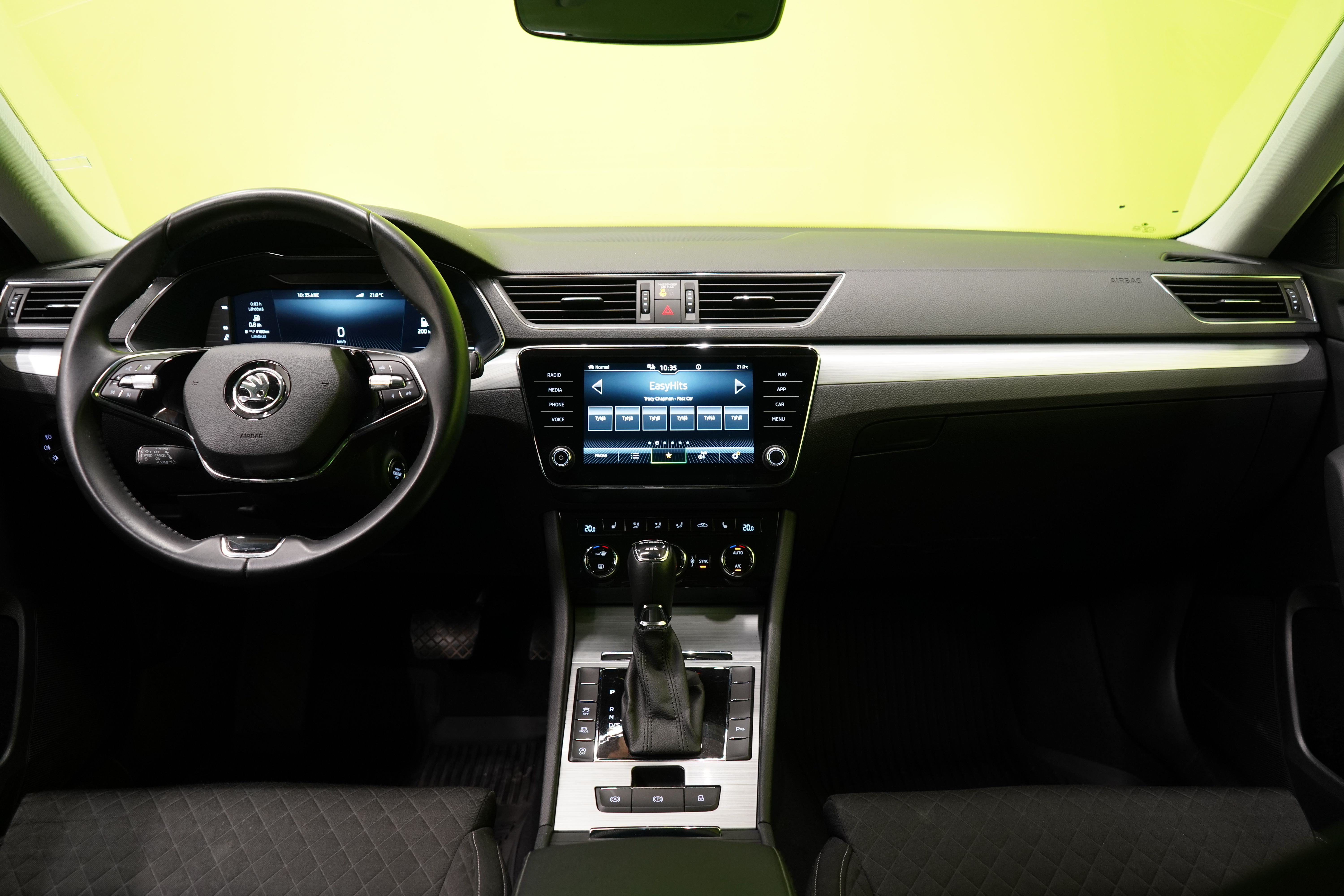 Skoda Superb 2023, kuva 6/27