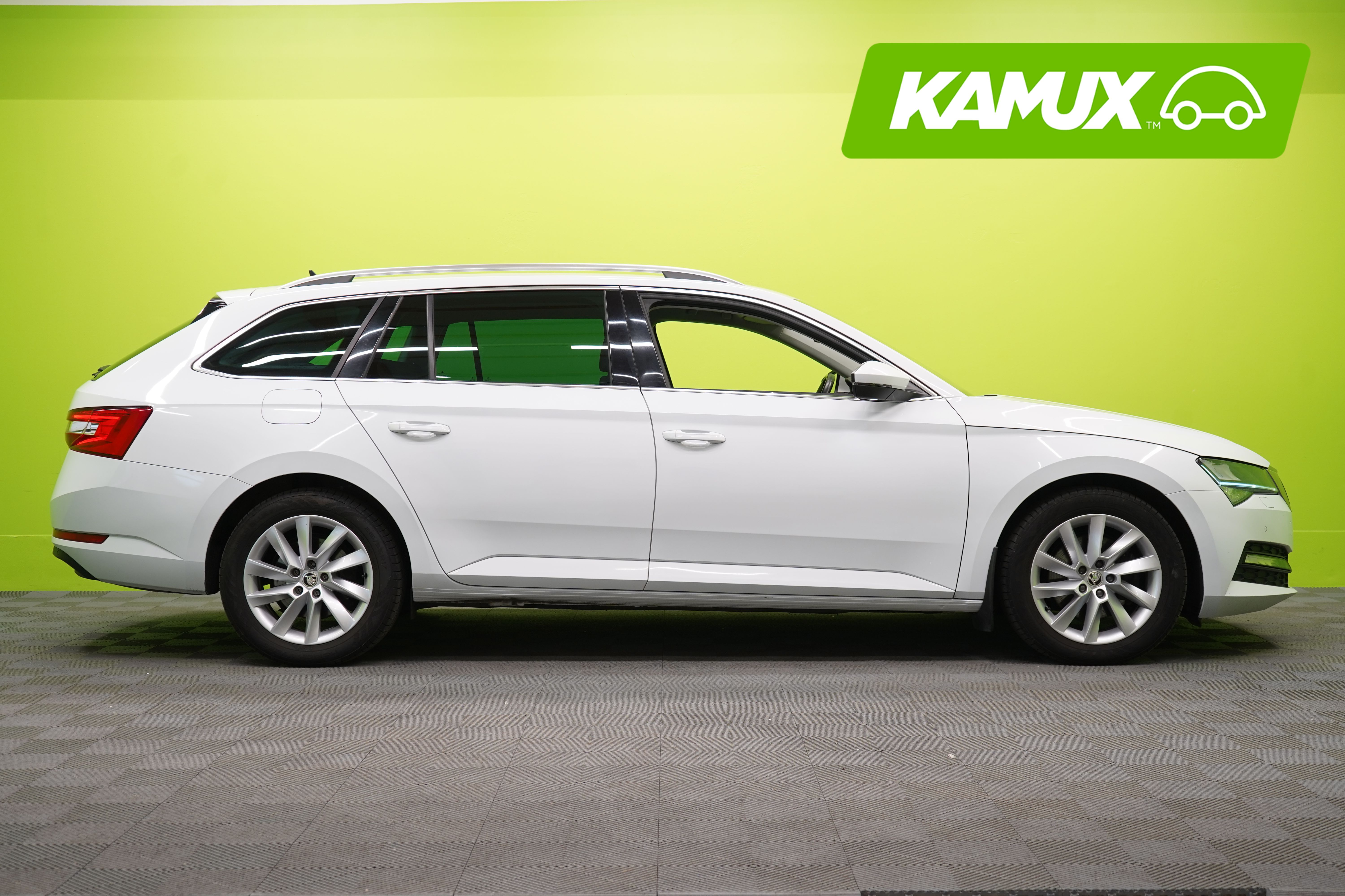 Skoda Superb 2023, kuva 2/27
