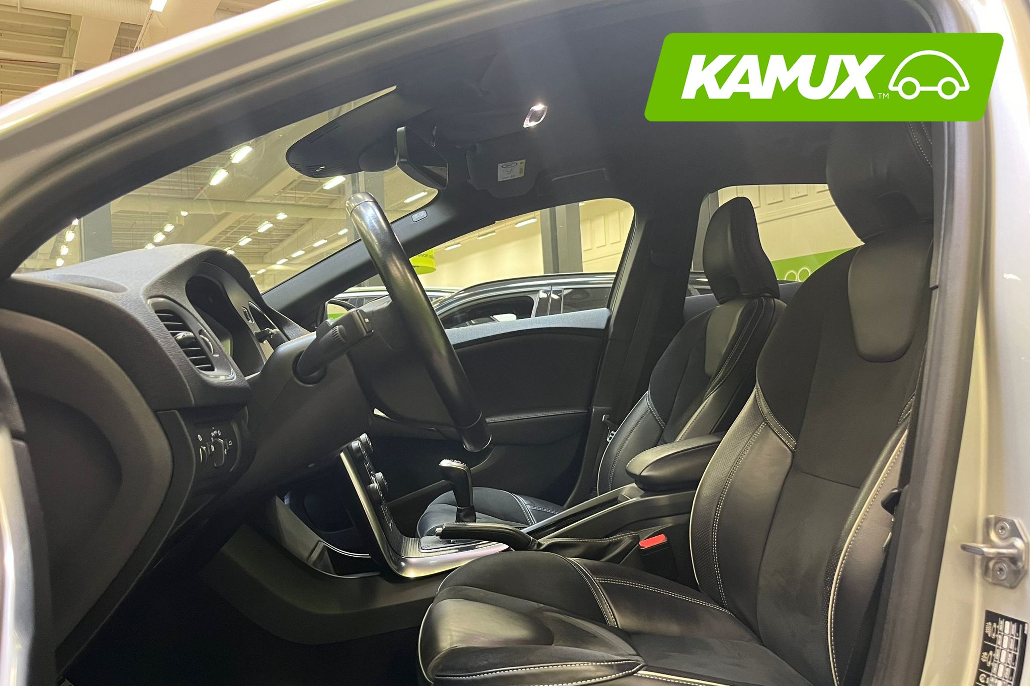Volvo V40 T3 Business 2017, kuva 7/8