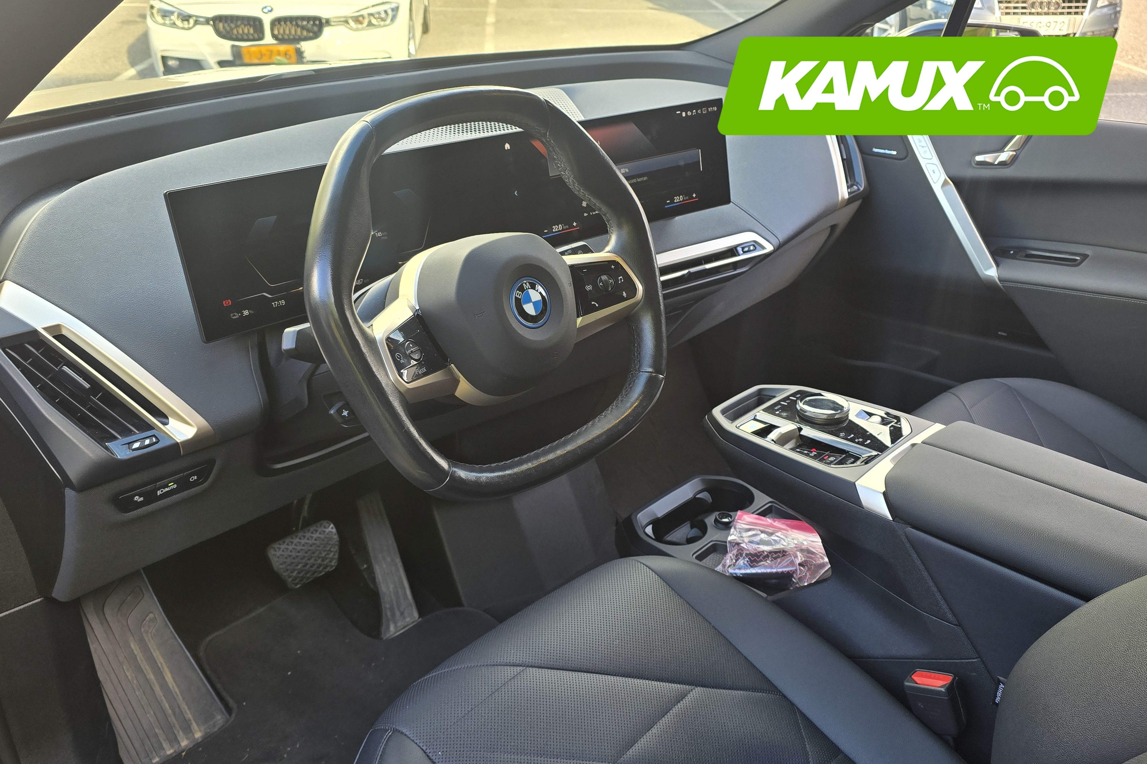 BMW iX xDrive40 2022, kuva 4/7
