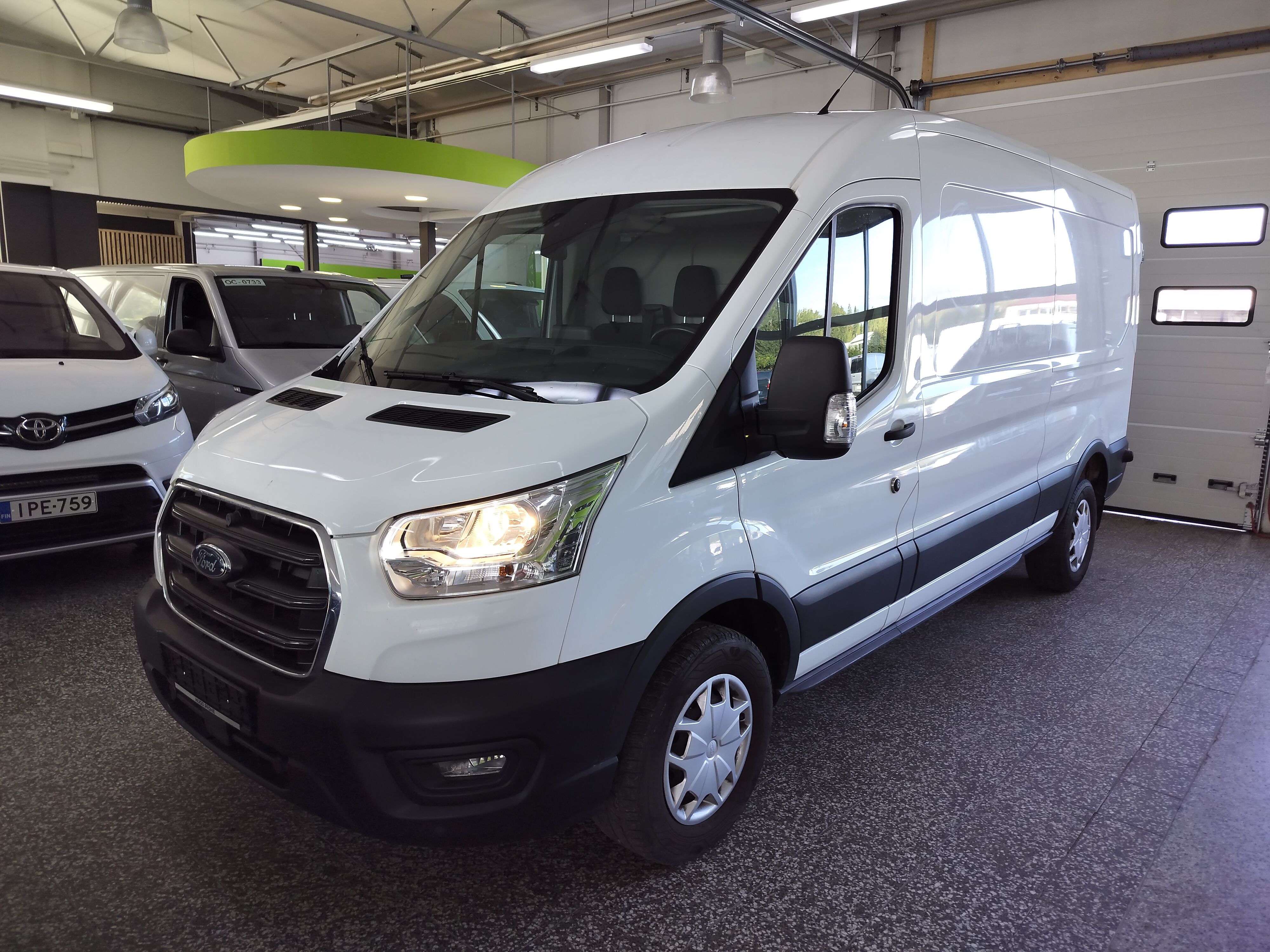 Ford Transit 2022, photo 2/4