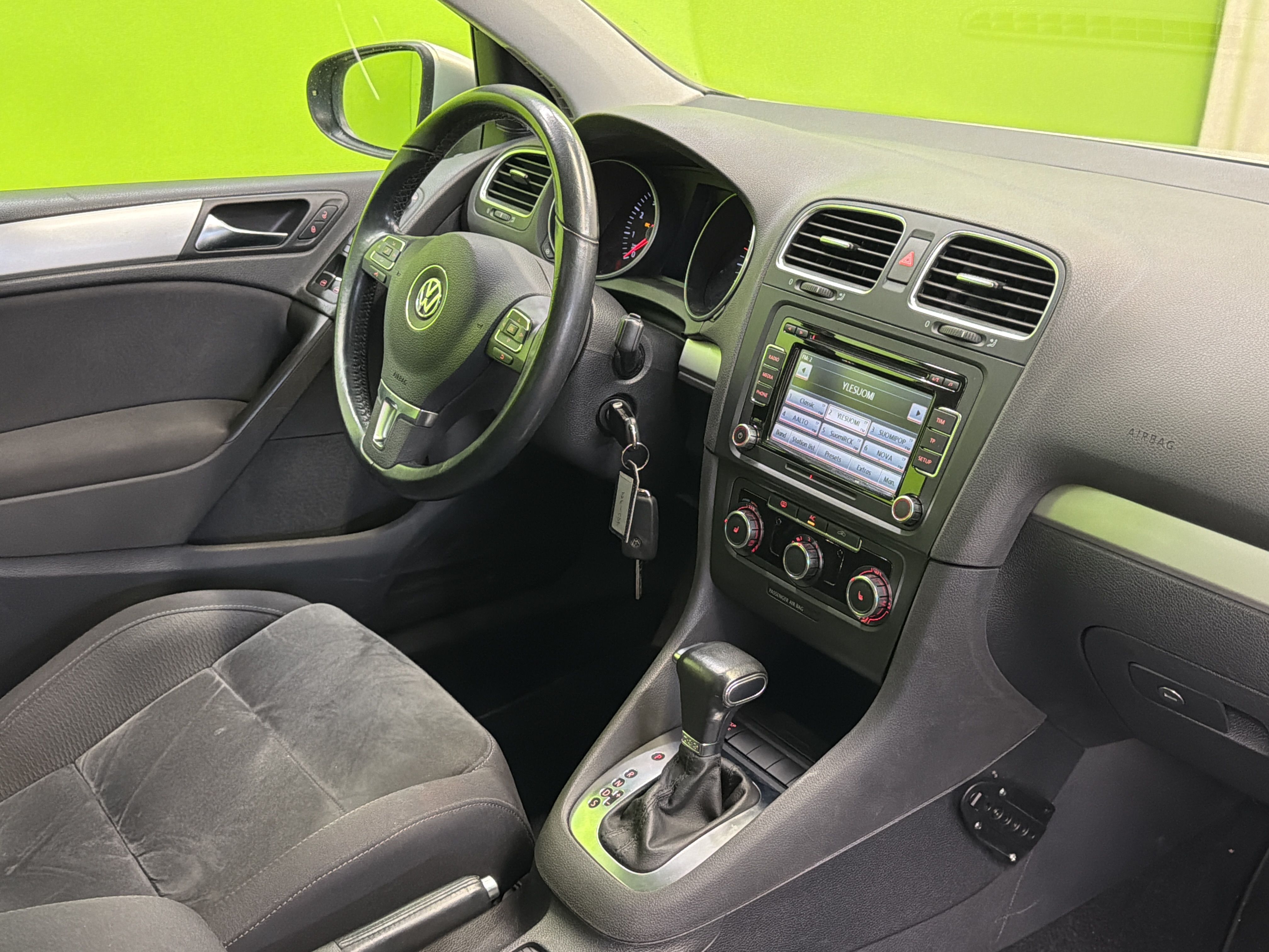 Volkswagen Golf 2010, photo 6/9