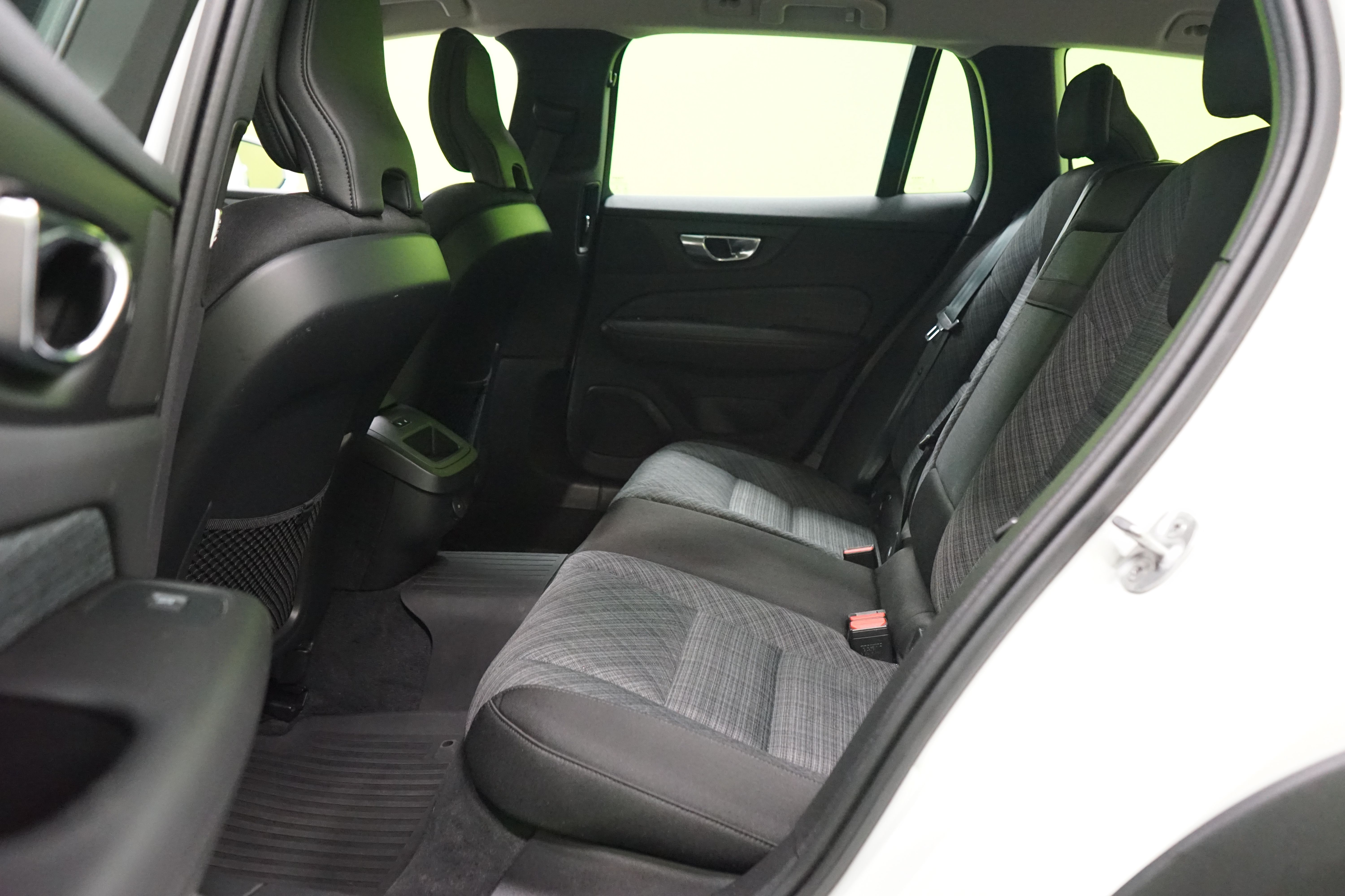 Volvo V60 Cross Country 2022, kuva 7/25