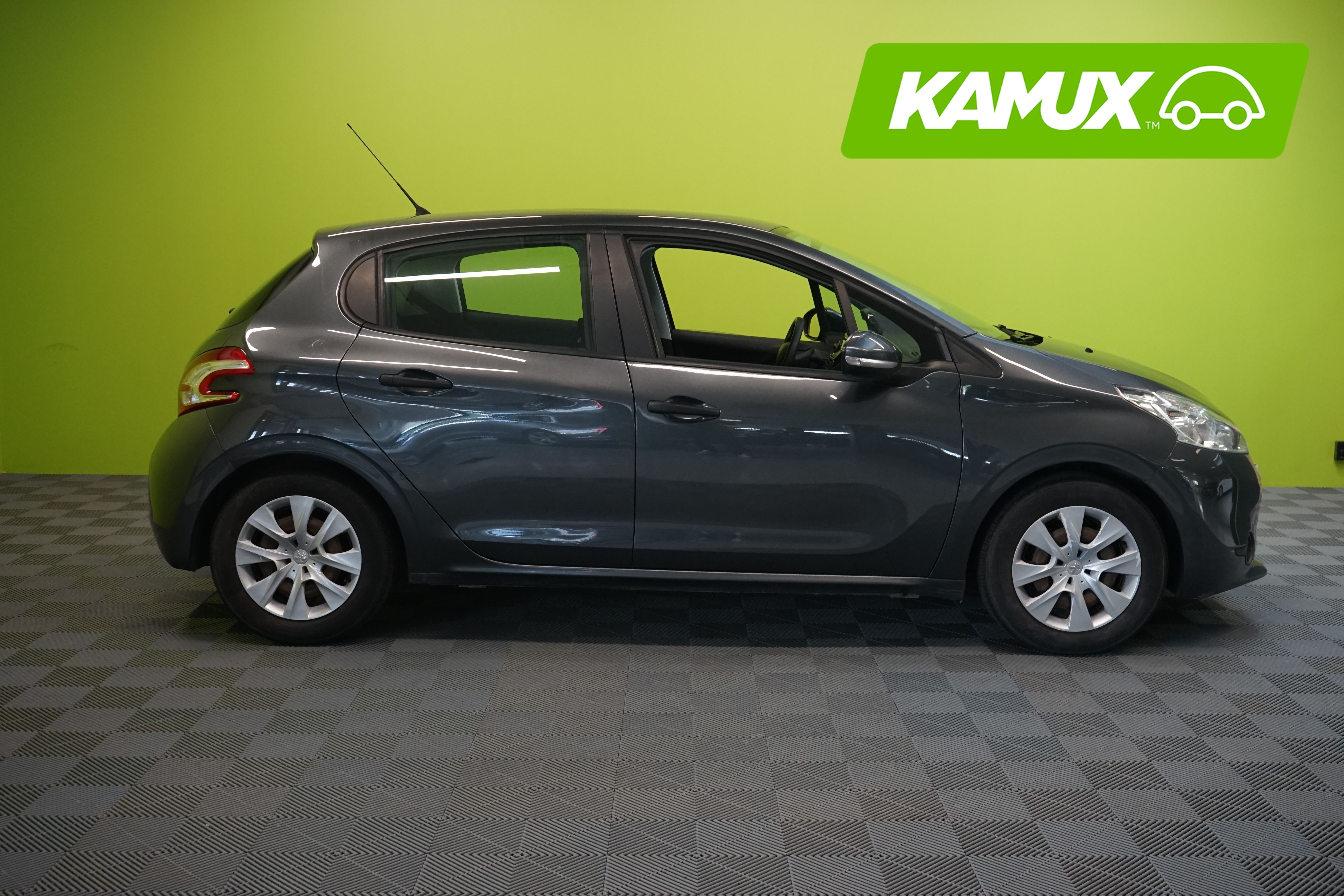 Peugeot 208 Motion VTi 68 5-ov 2014, kuva 2/18