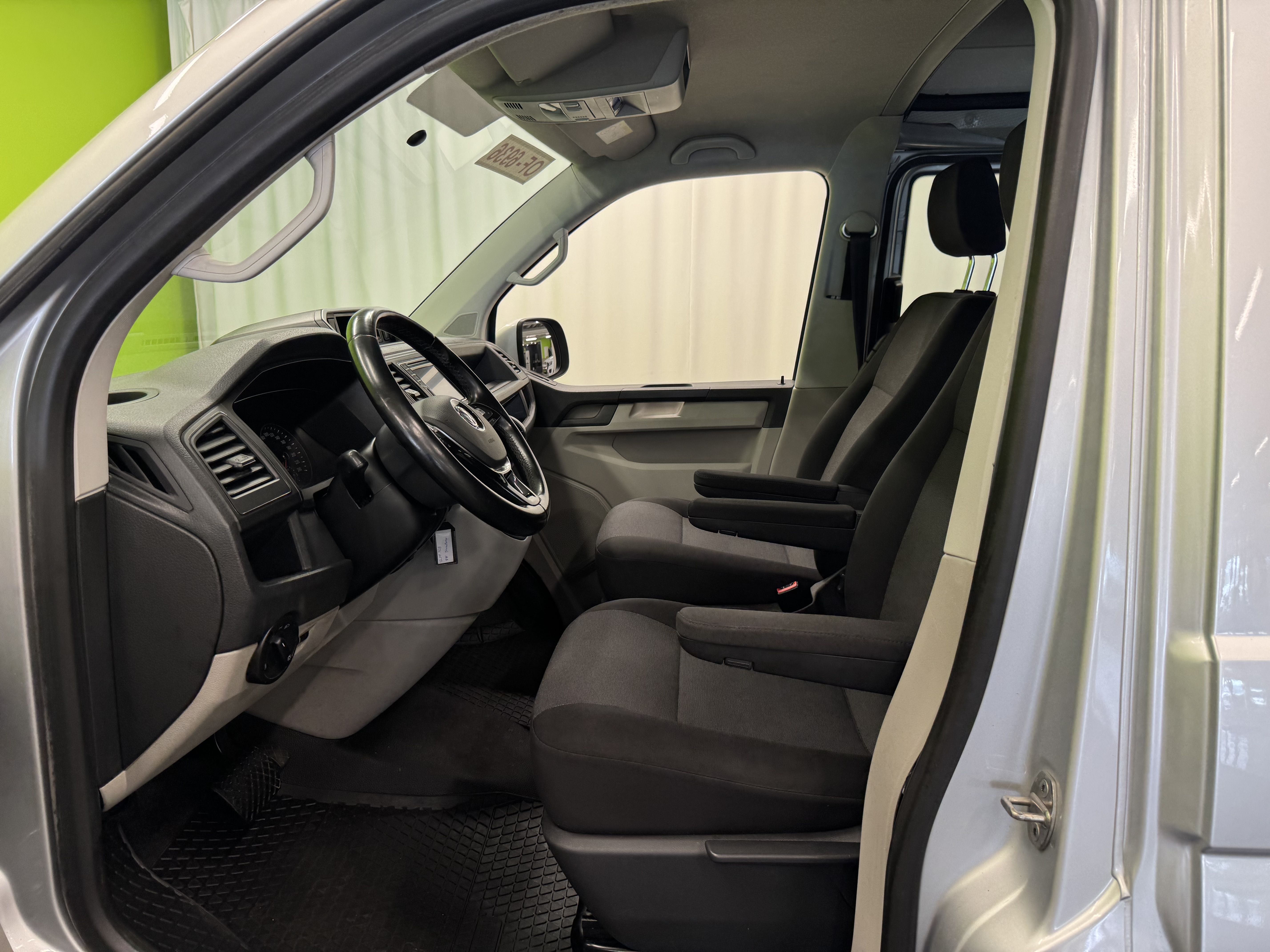 Volkswagen Transporter 2019, photo 7/24