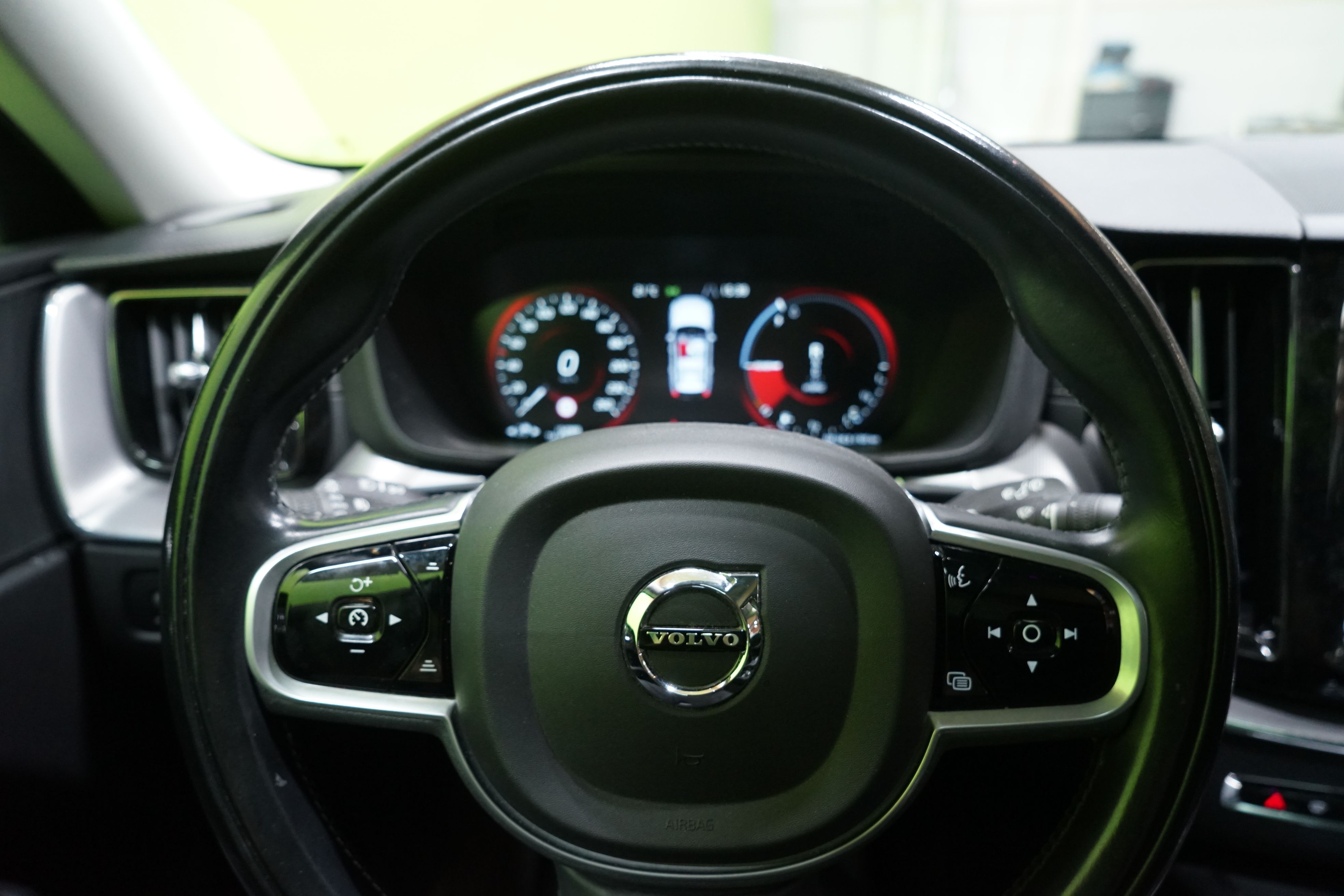 Volvo XC60 2021, kuva 7/9