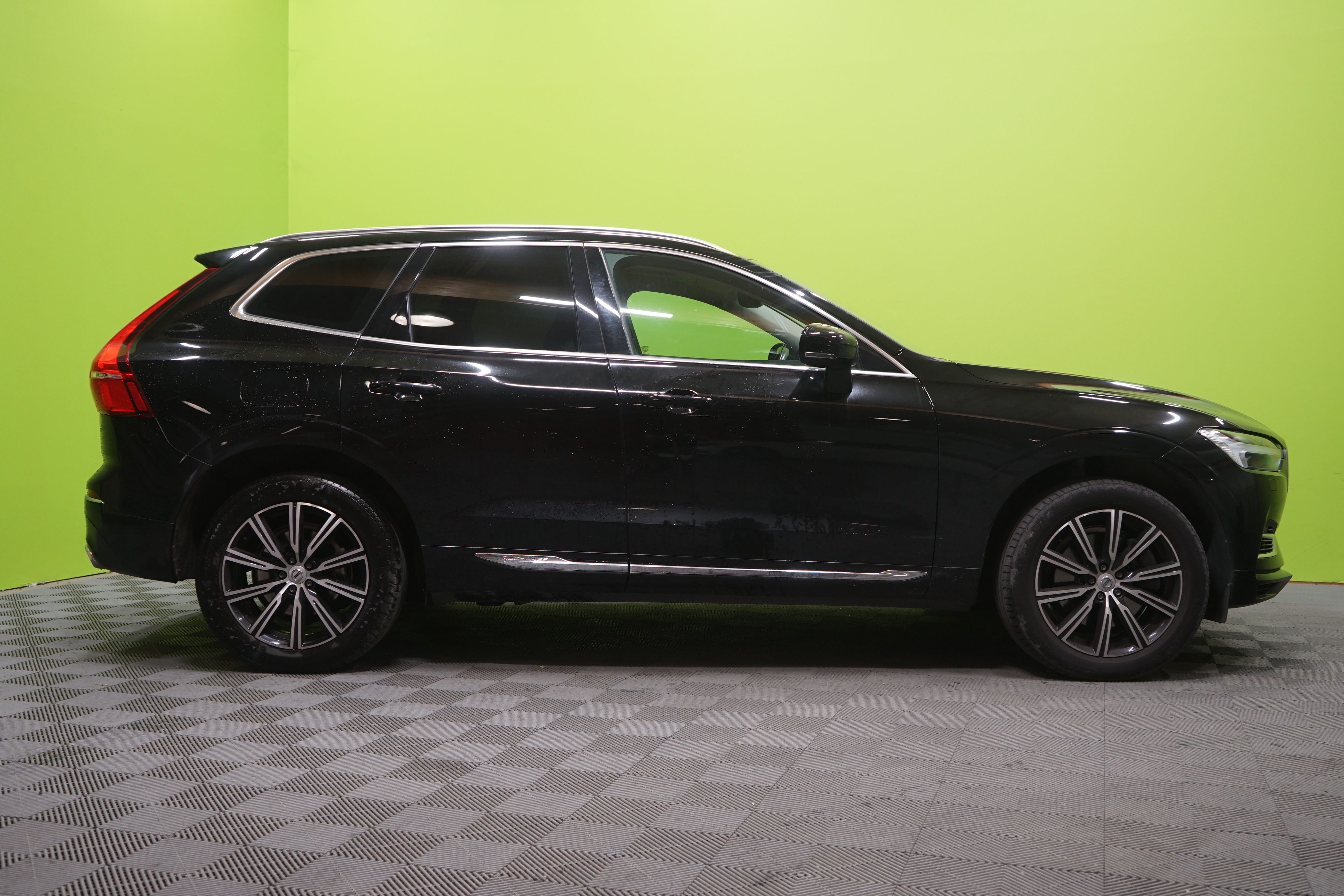 Volvo XC60 2021, kuva 2/9