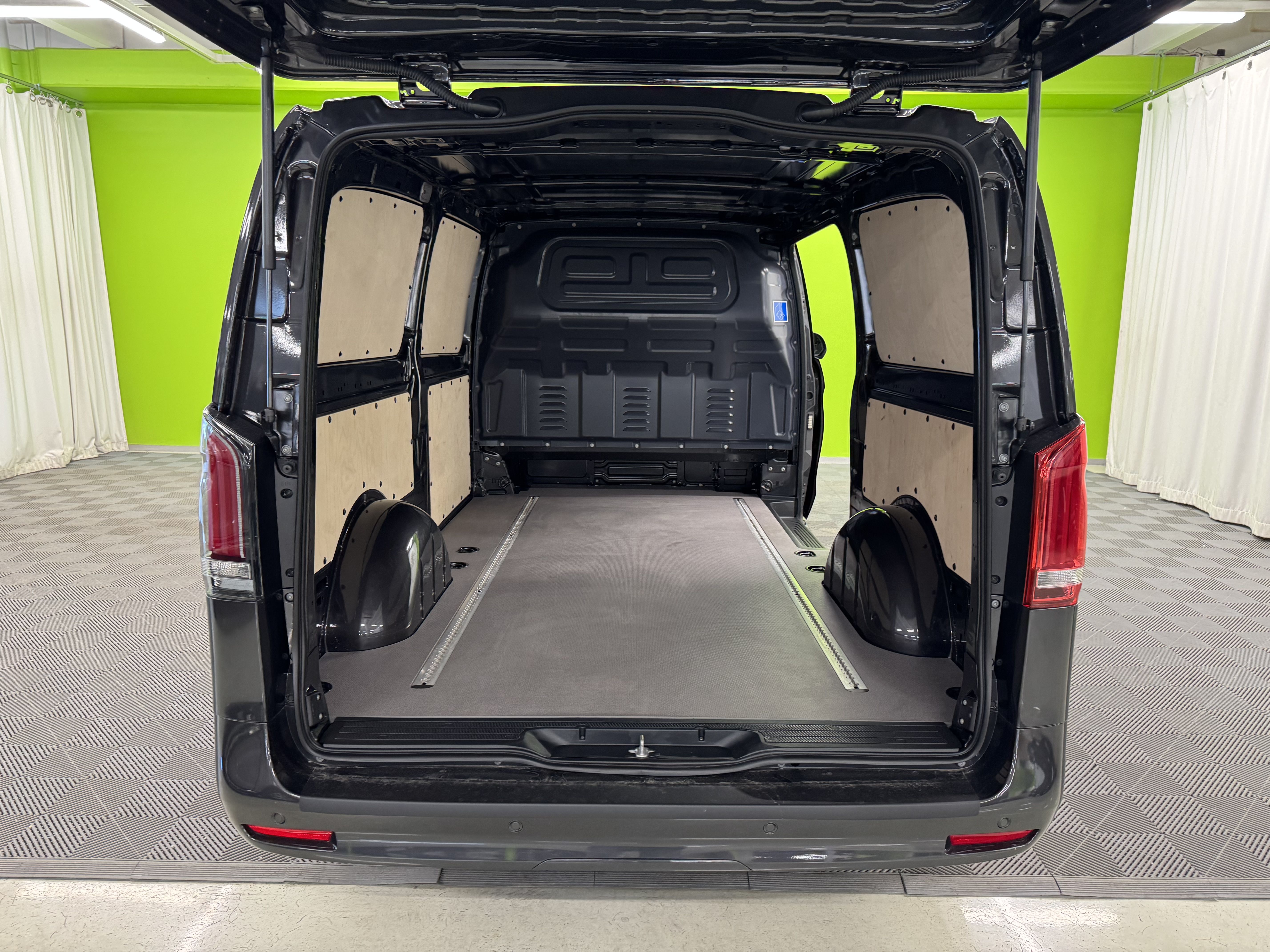 Mercedes-Benz Vito 2025, photo 7/16