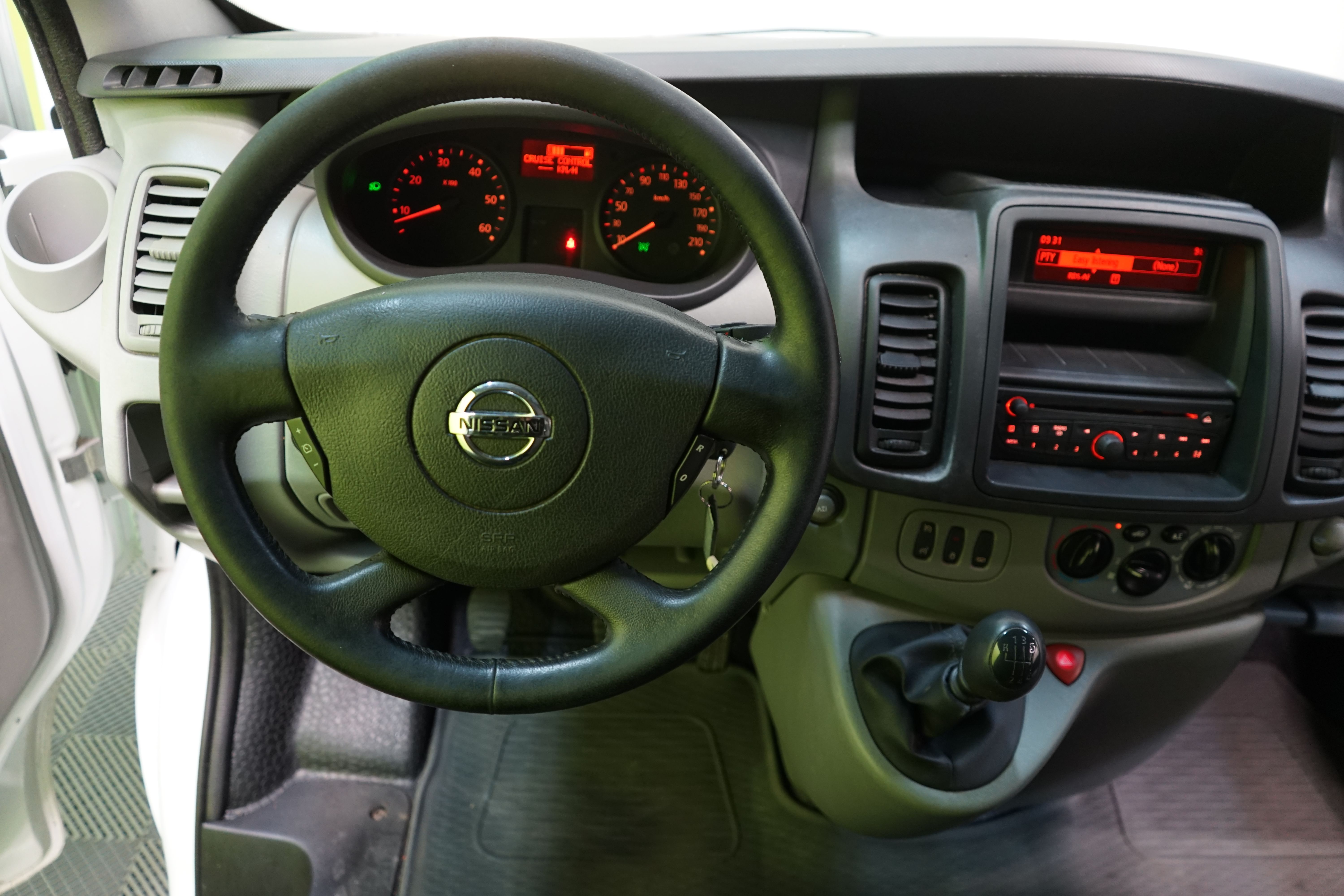 Nissan Primastar Pitkä 2,0 dCi 115 L2H1 2014, photo 6/24