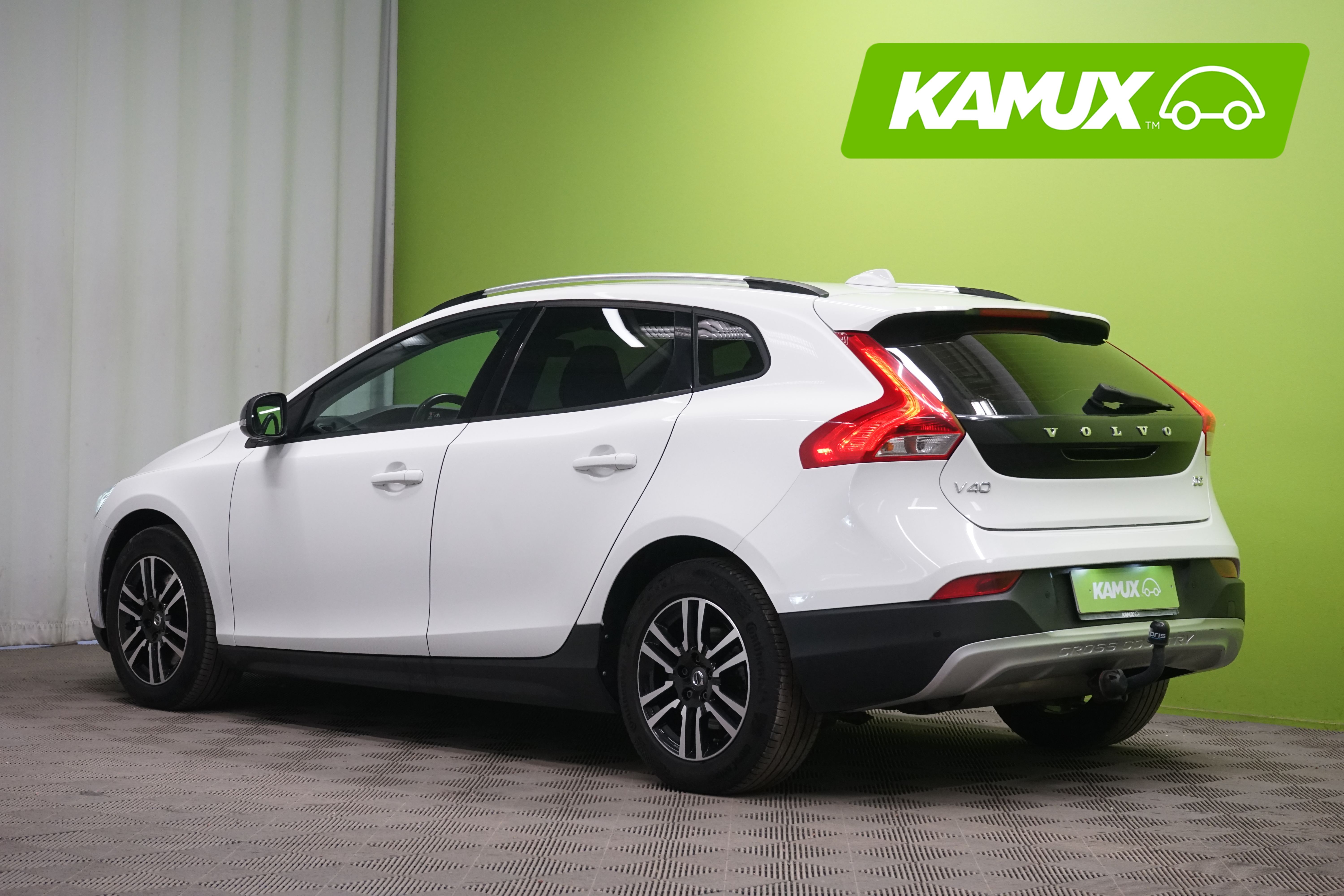 Volvo V40 Cross Country D2 Business aut 2018, photo 4/17