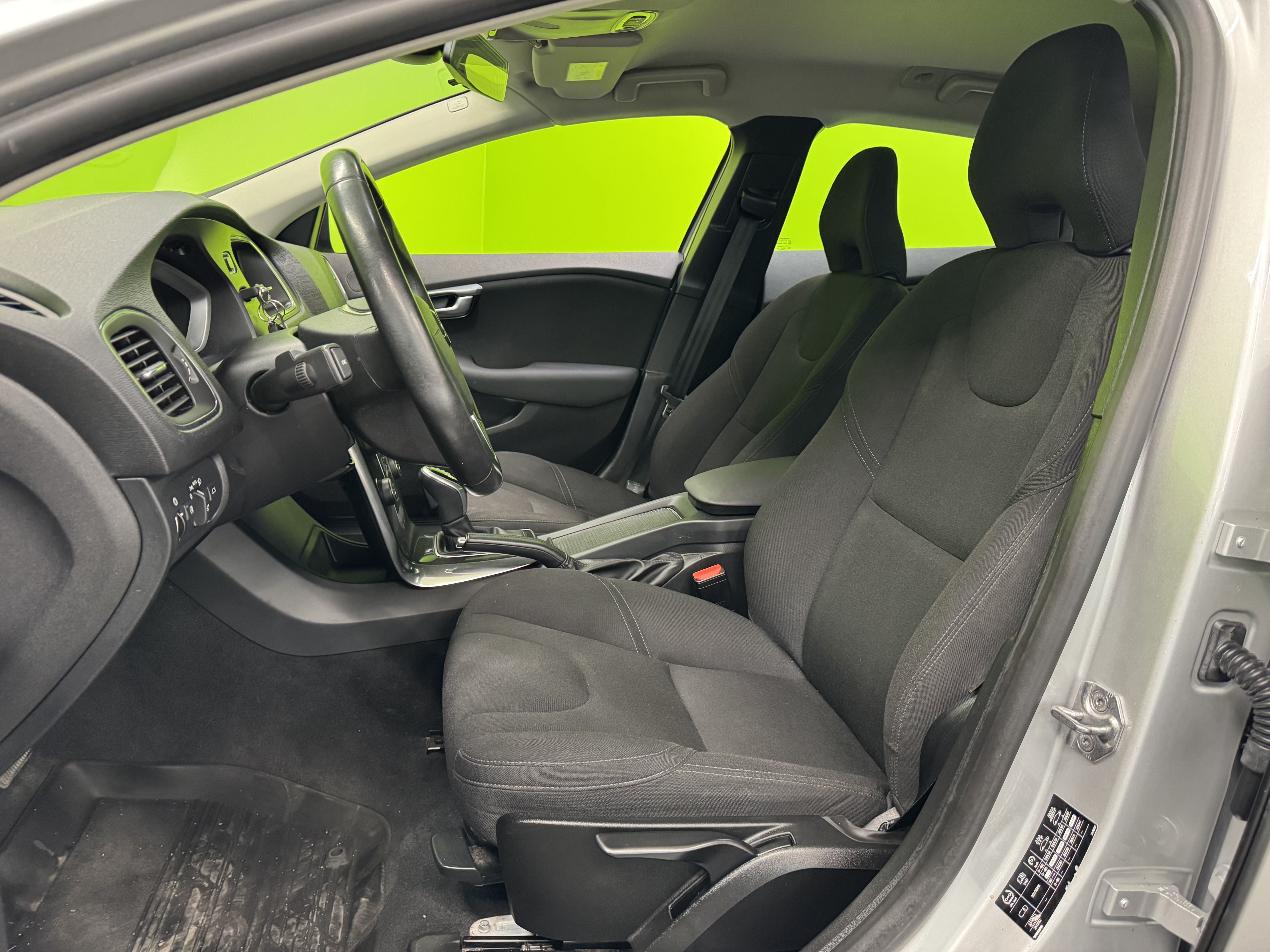 Volvo V40 D2 Momentum aut 2017, kuva 6/21